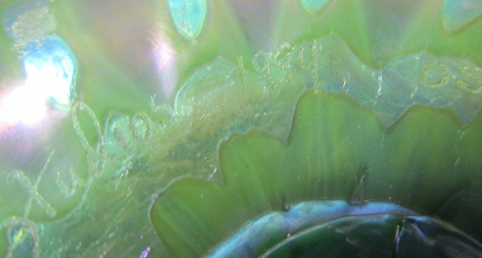 Fine Lundberg Studios Art Glass “Indian Basket” Green & Blue Aurene Vase c. 1994