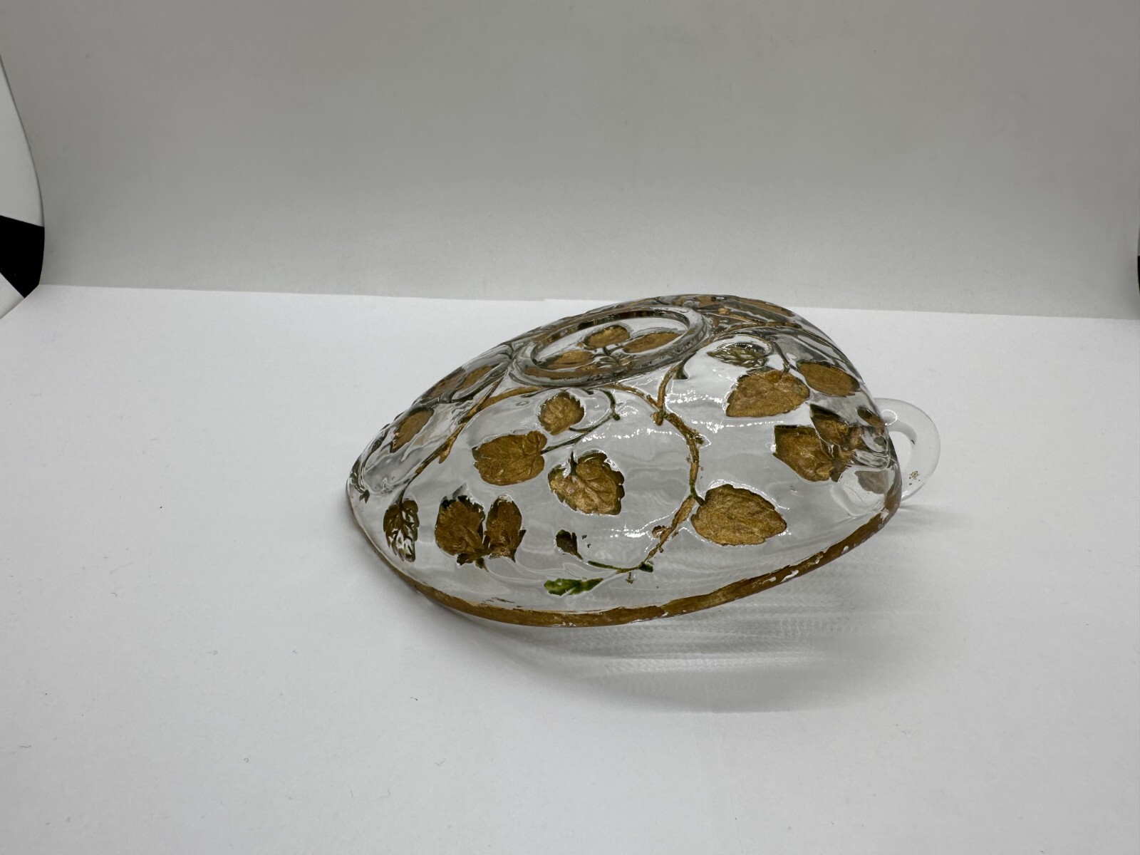 VTG Inlaid Glass Lemon Server with Raspberry Pattern Manganese Glass UV Reactive
