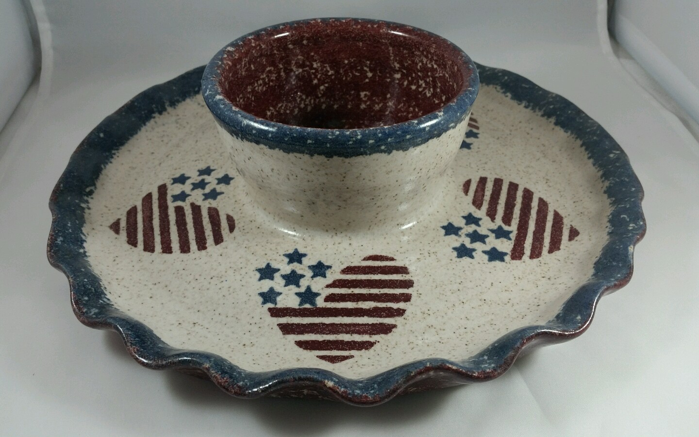 GORGEOUS HAND THROWN POTTERY CHIP & DIP PATRIOTIC/AMERICANA, HEARTS & STARS EXC.