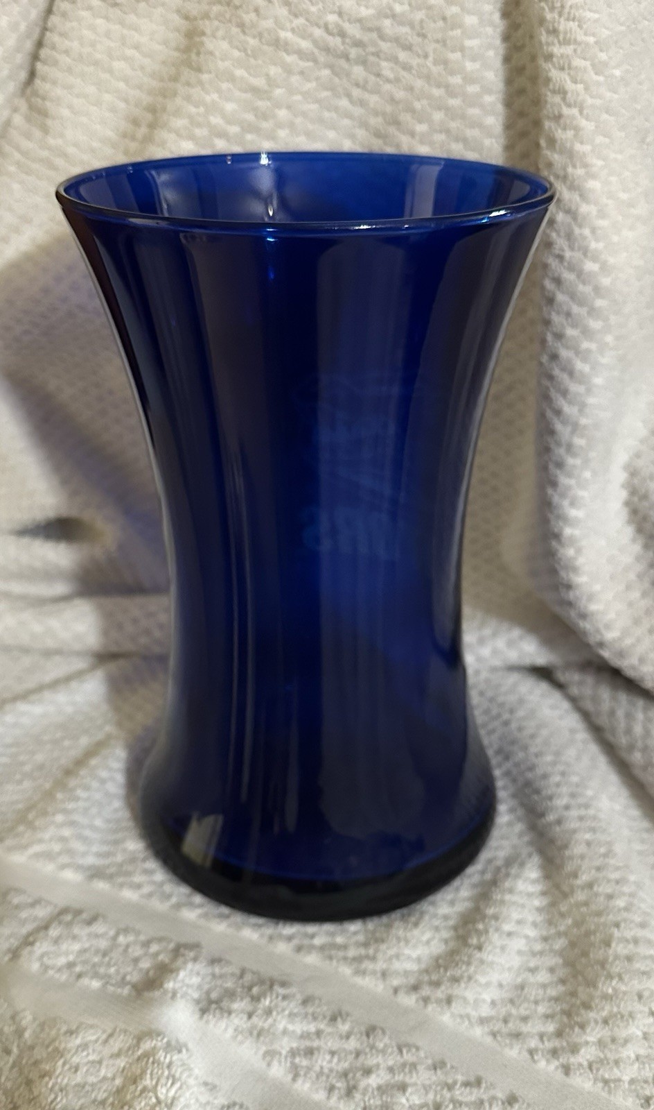 Gator vase