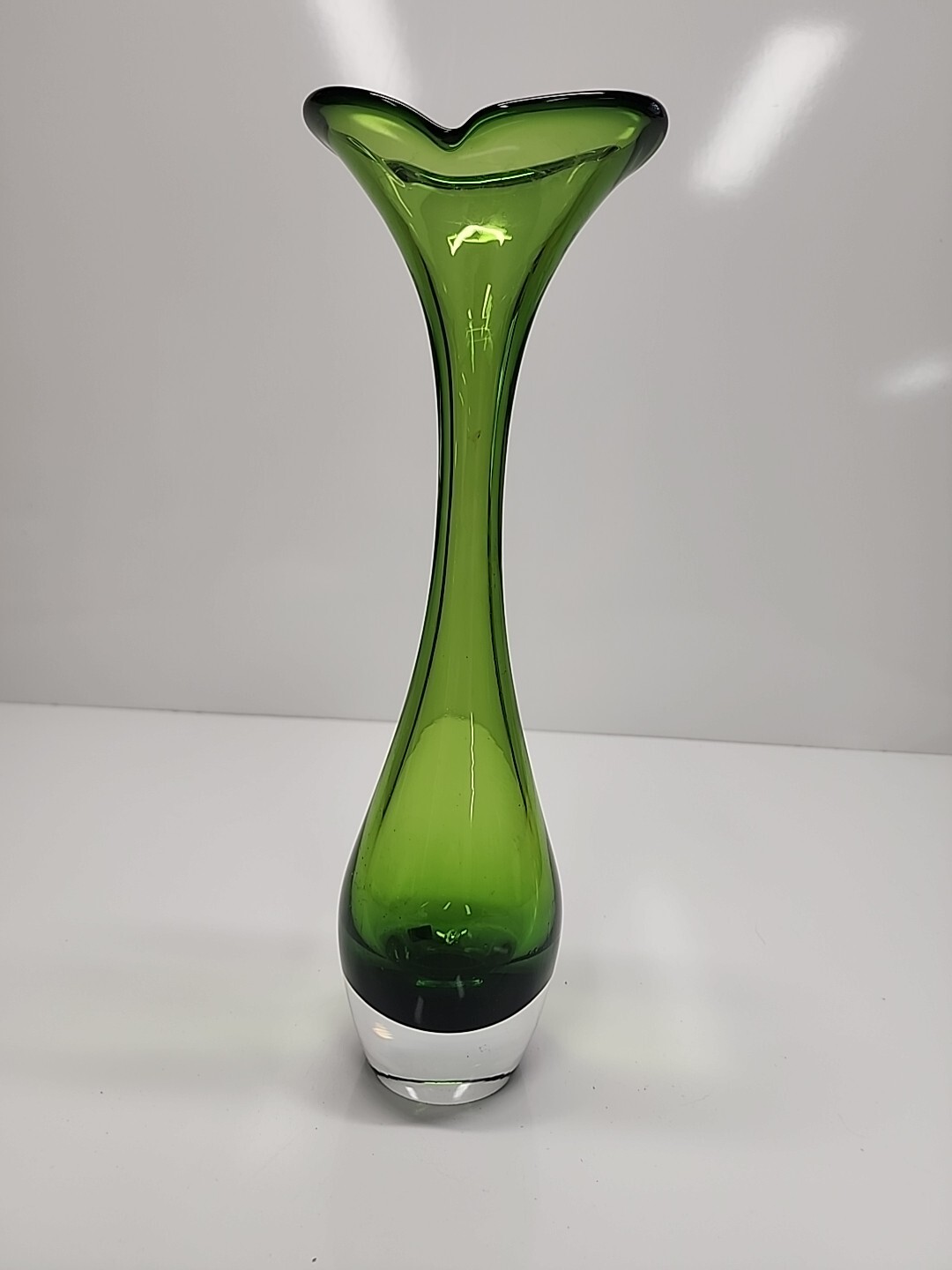 VTG Green MCM 12.5” ASEDA GLASBRUK Flower Art Glass Vase By BO BORGSTROM Sweden