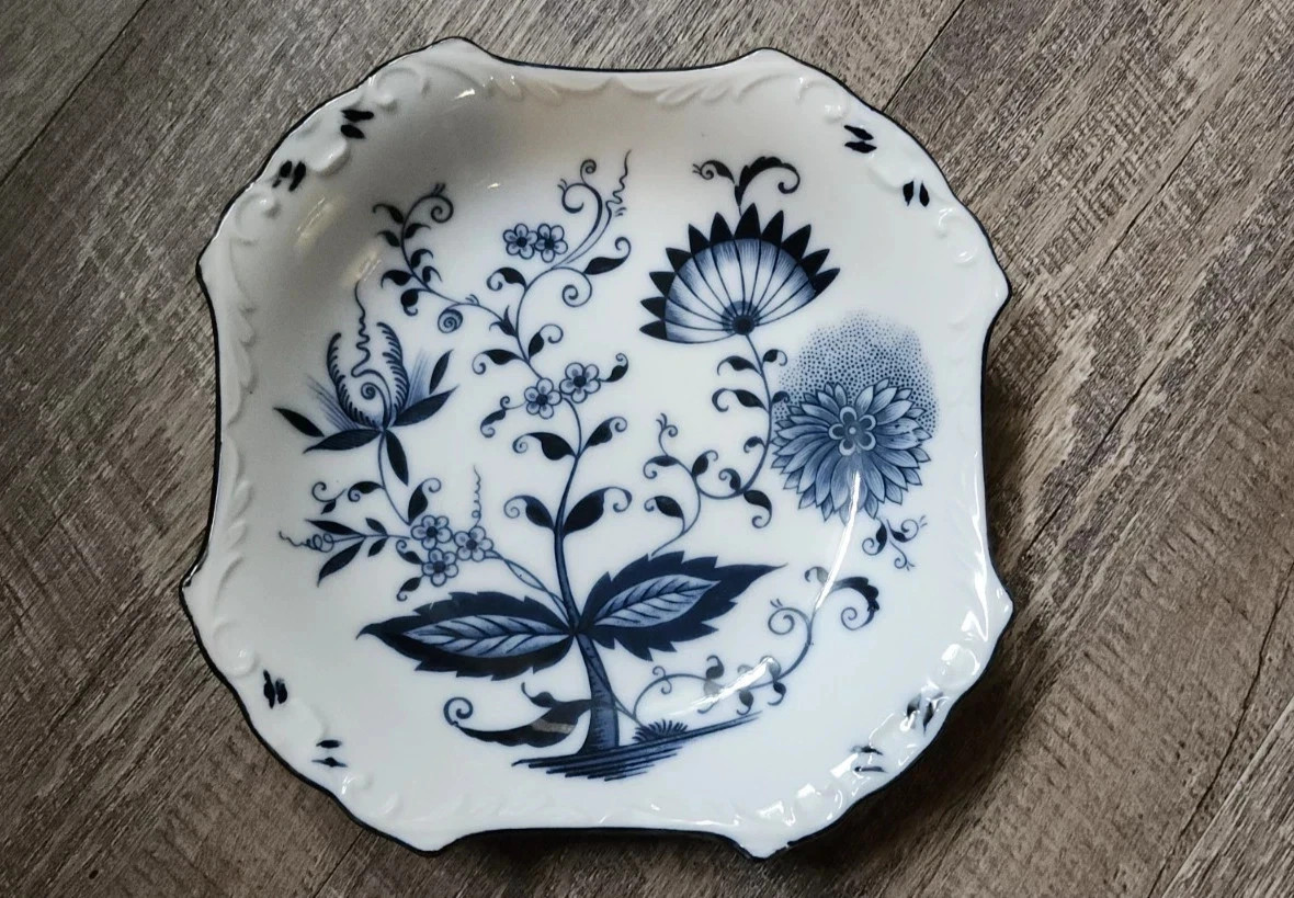 Vintage Arnart Blue Onion Cobalt Blue Dish Salt Candy Nut Dish 7″x1″ Porcelain