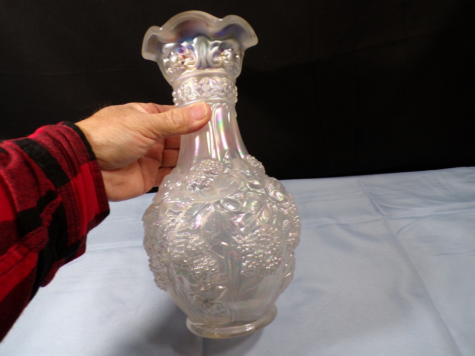 Imperial White Clear Carnival Glass Loganberry Vase 10 1/4″ Tall INV4