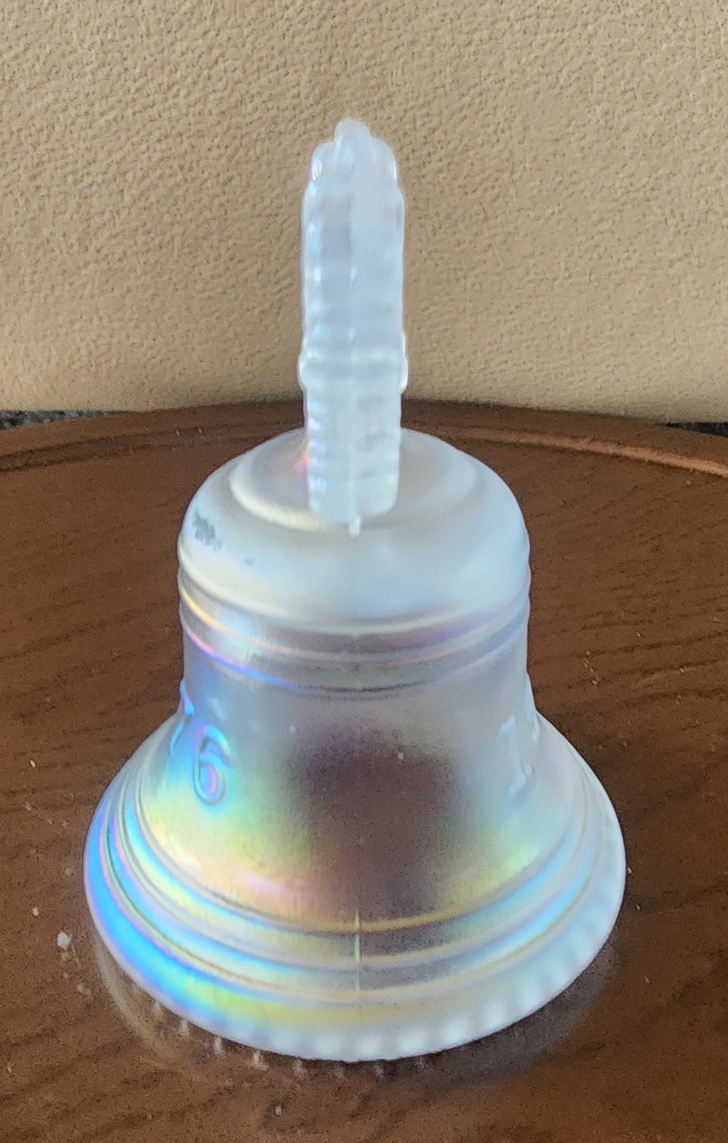 USA Americana 1776 Liberty Bell Figure By Joe St. Clair Carnival Glass 3″