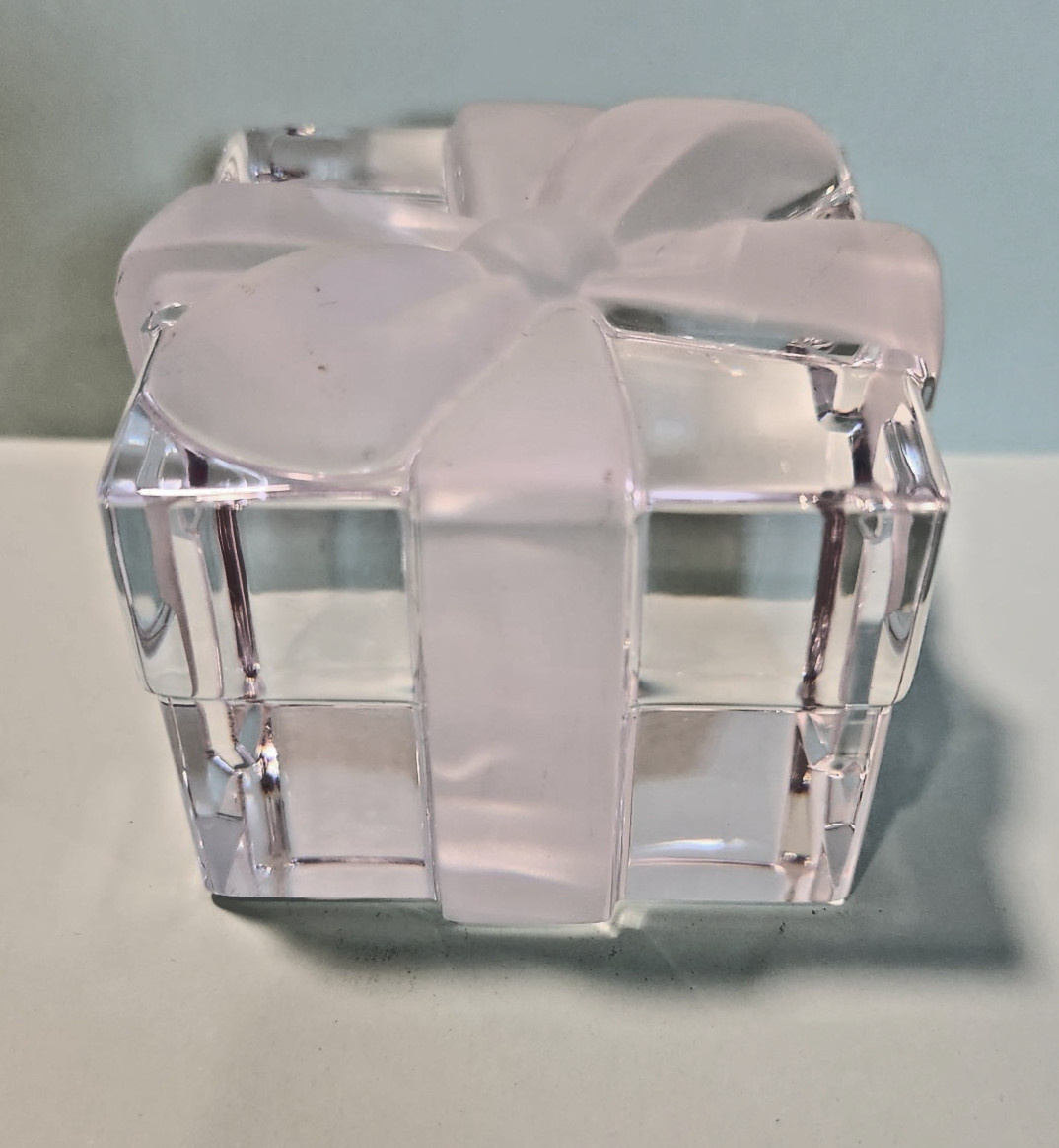 Tiffany & Co. Germany Crystal Glass Gift Box Frosted Bow Paperweight Stamped VTG