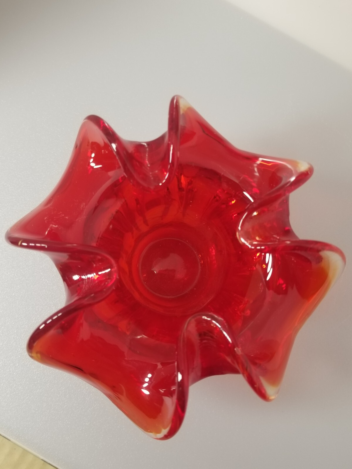 Art Glass * Pedestal Flower Tall Ashtray/Bowl Red * Cased glassroom * 4″ 070