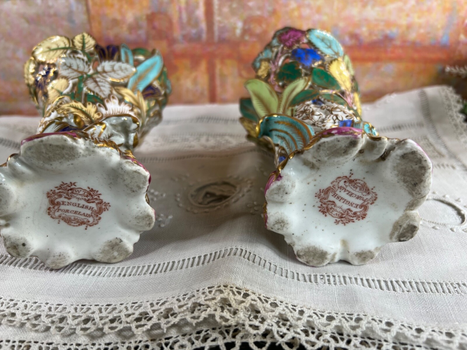 Pair of English Openwork Vases – Polychrome Porcelain – WT / IR & Co – 14cm