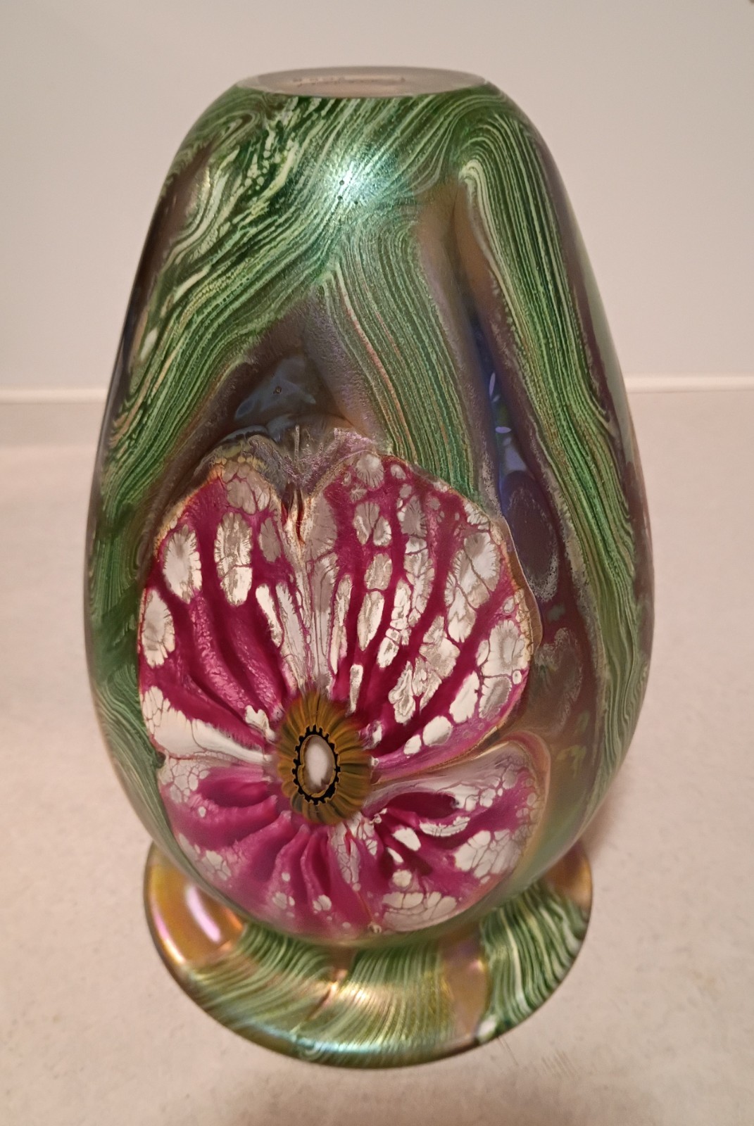 OOAK 2008 Signed Robert Eickholt 9.75″ Iridescent Sea Flowers Art Glass Vase