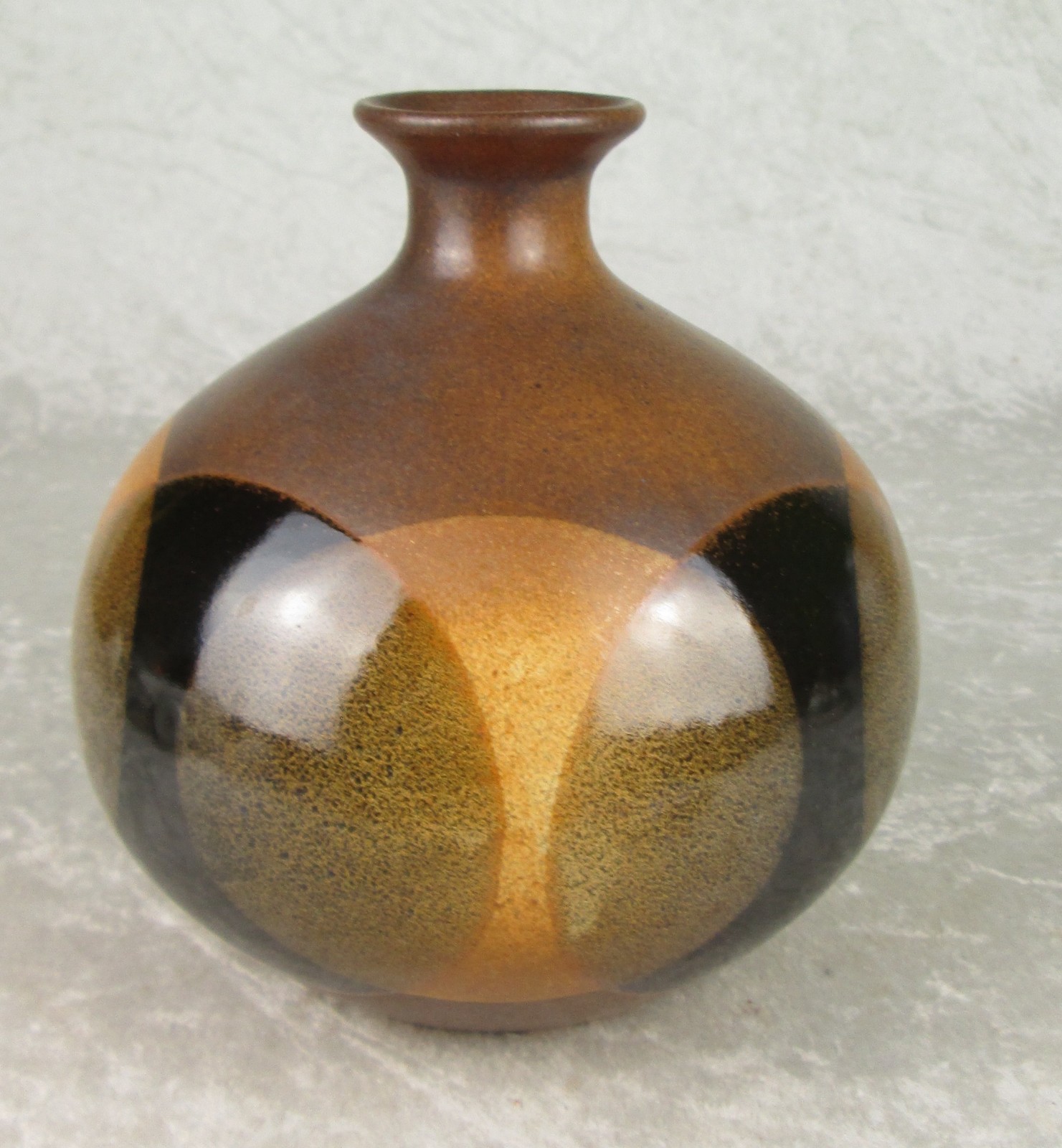 Pottery Craft Overlapping Circles Vase 6-3/8in Tall 6-1/4 Dia Mid Century Modern