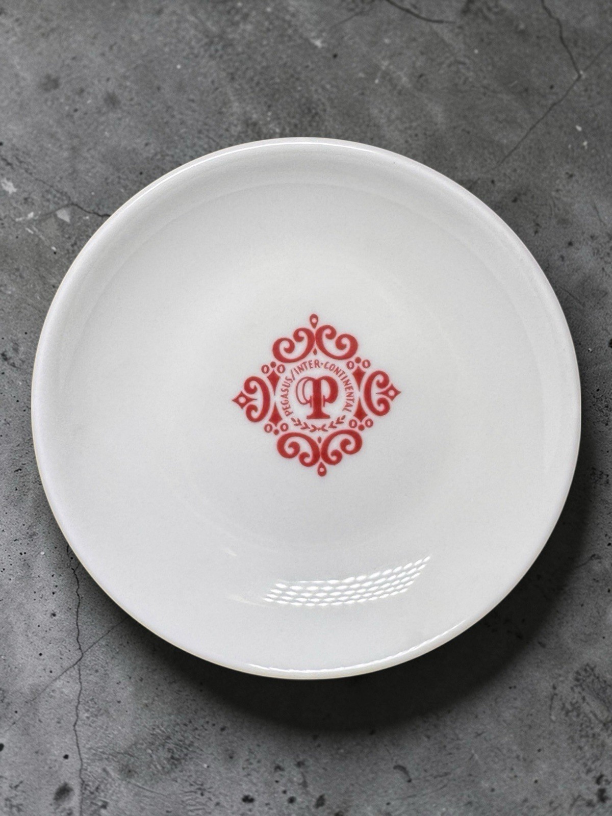 1970s Wedgwood Pegasus Inter Continental Hotel ceramic dish Ashtray England 4.25