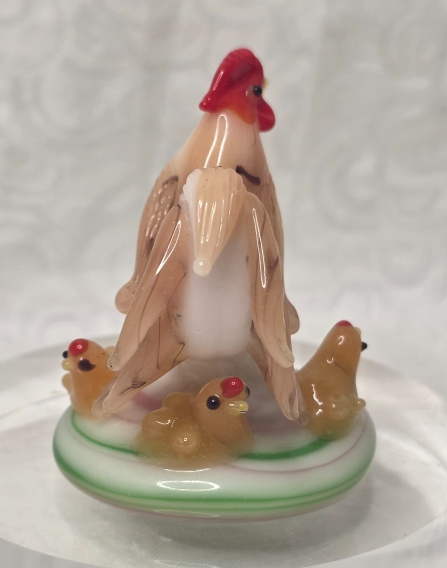 Vintage Hand Blown Glass Miniature Hen with Chicks Figurine – Beautiful!