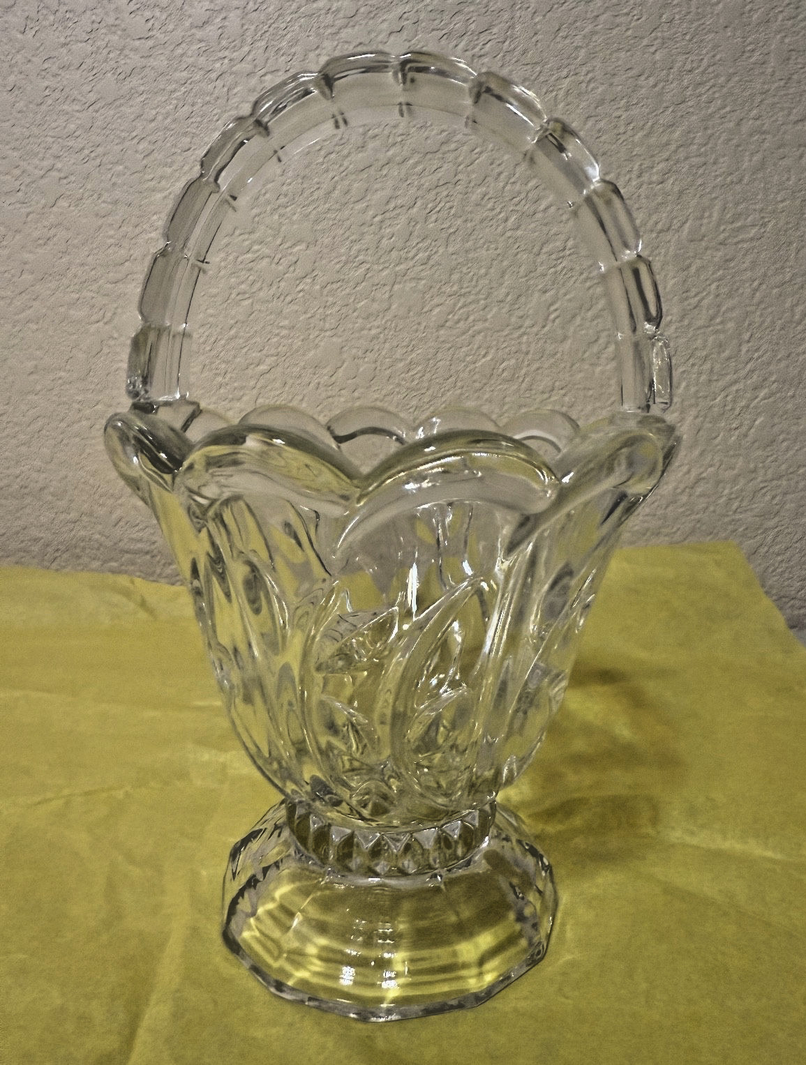 BOHEMIA 24% Lead Crystal Cut Glass Basket Candy Dish Vase