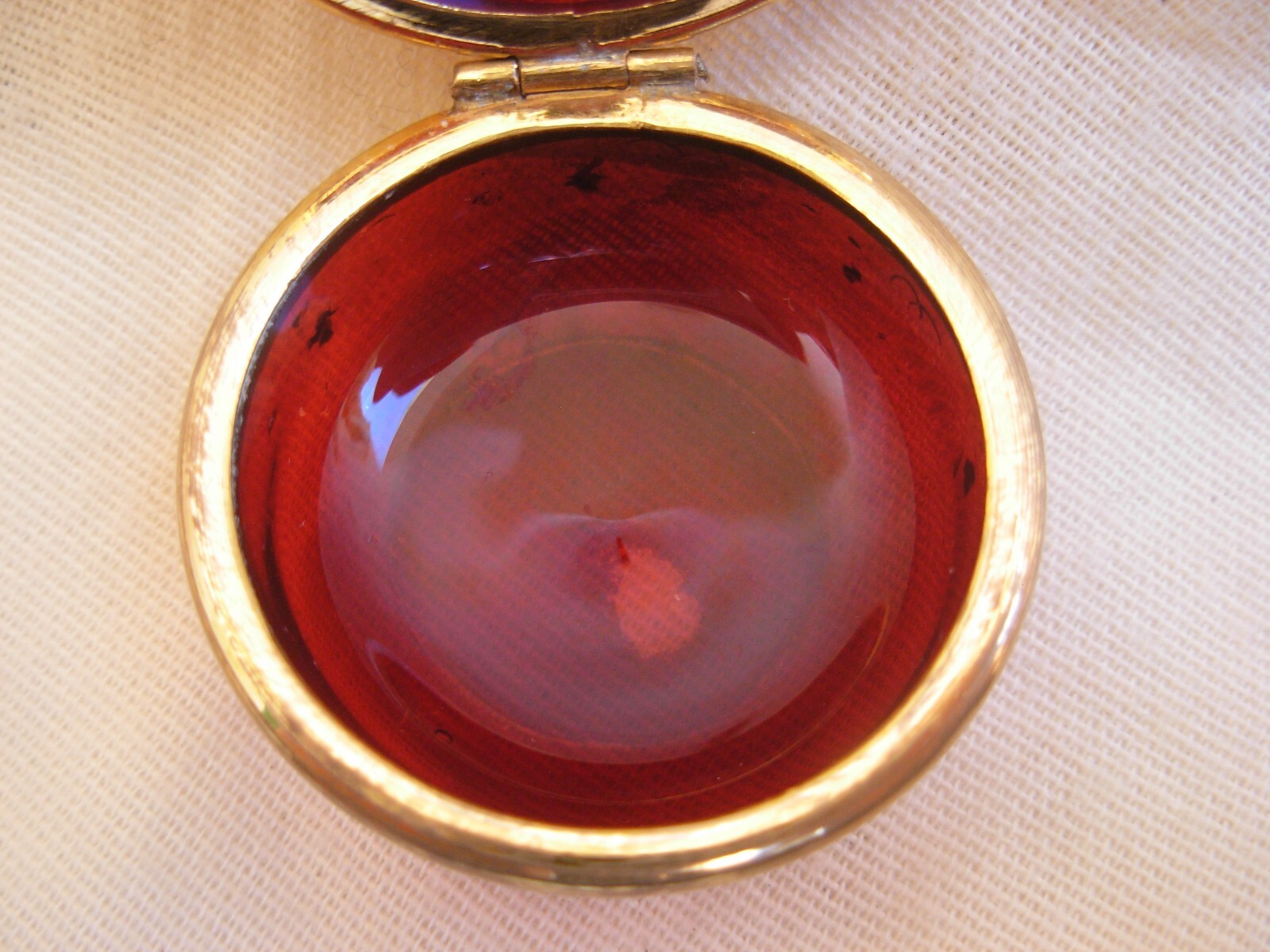 ANTIQUE BOHEMIAN ENAMELED RED GLASS PILL BOX WITH GILT BRASS MOUNT,LATE 19th.