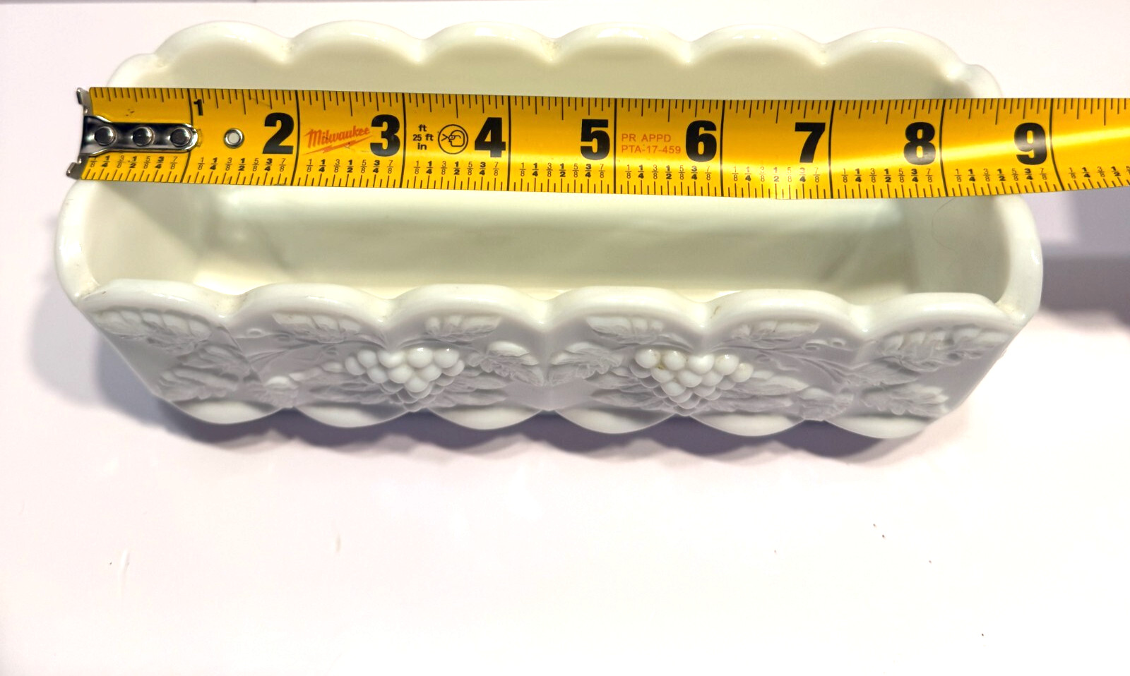 ANTIQUE ESTATE ITEM Westmoreland Milk Glass 1910-1919 Grape Design 8 3/4 STICKER