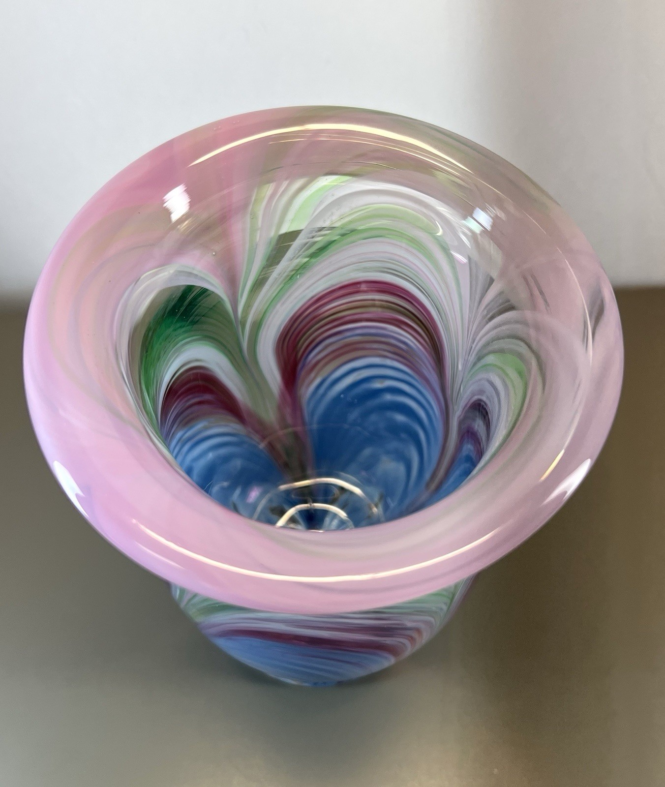 Tacoma Glassblowing Studio Art Glass Vase 7.25” Multicolor Pulled Feather
