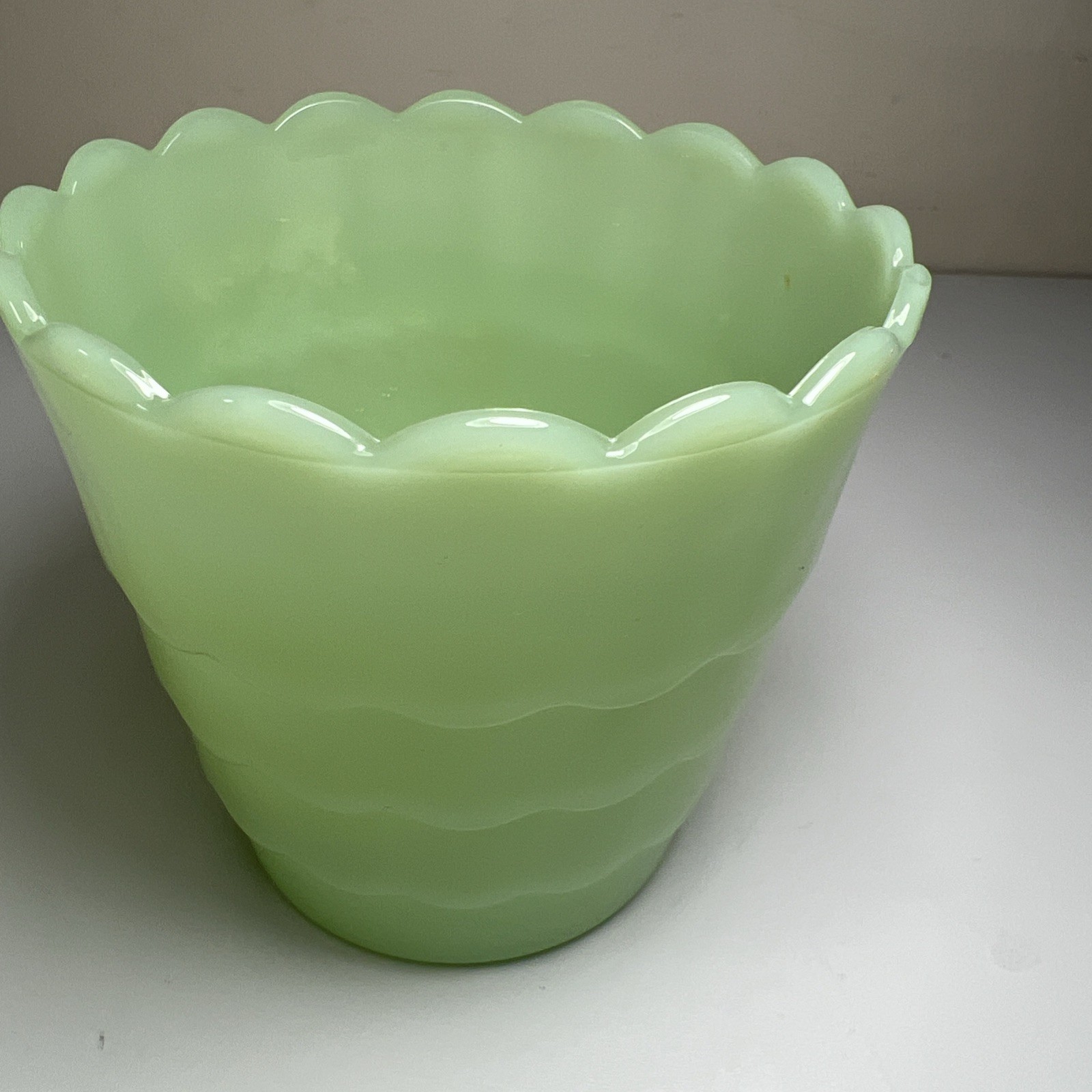 Vtg. 3.5″ Fire King Jadeite Glass Flower Pot