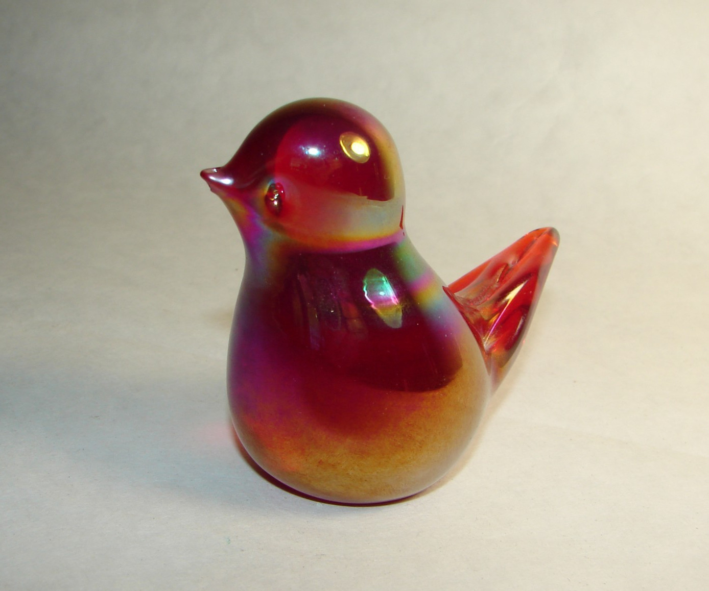 1996 Gibson Art Glass Hand‑Blown Iridescent Bird Figurine Paperweight