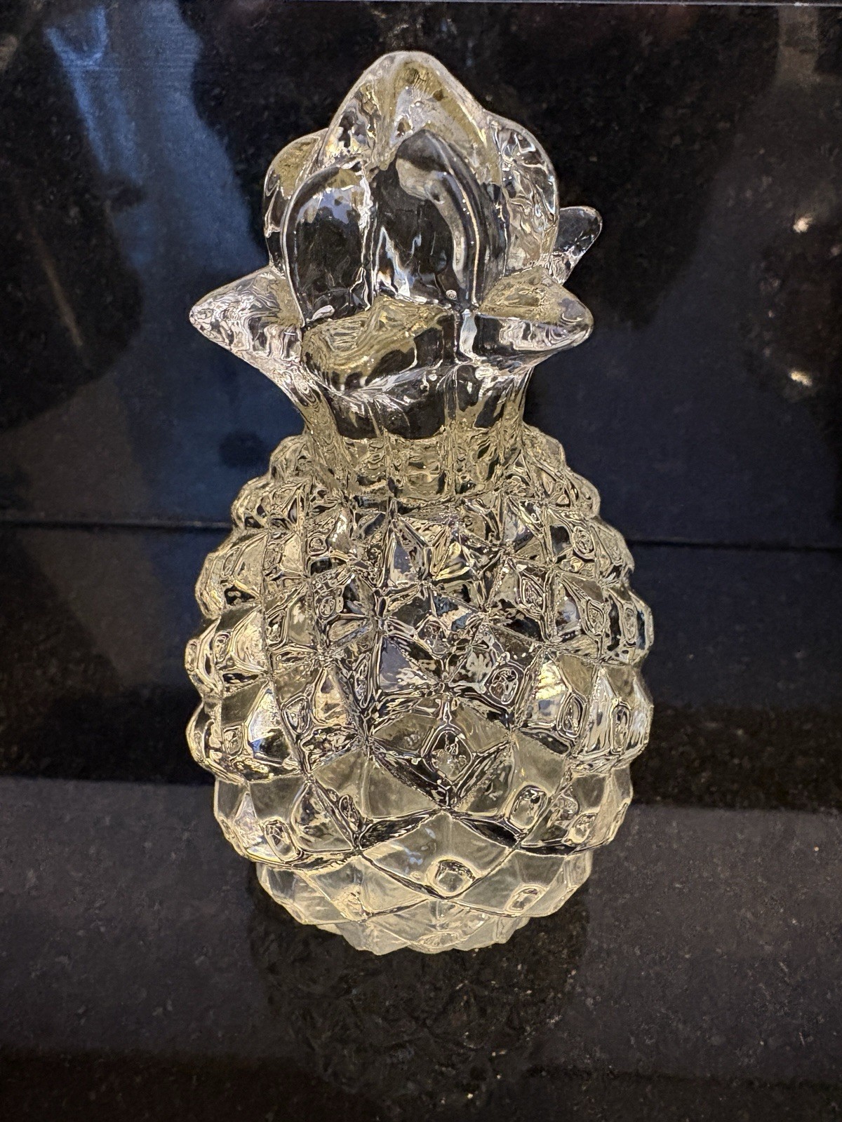 Paperweight Pineapple Crystal Glass Figure 4.5″ Friendship Hospitality Gift VTG