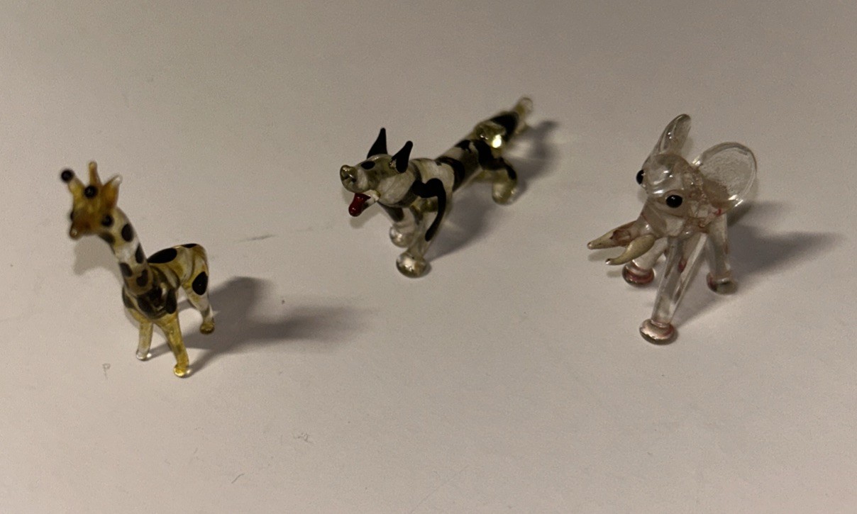 VTG Hand Blown Glass Tiny Figurines Set of 3 Giraffe, Elephant, Dog PW2