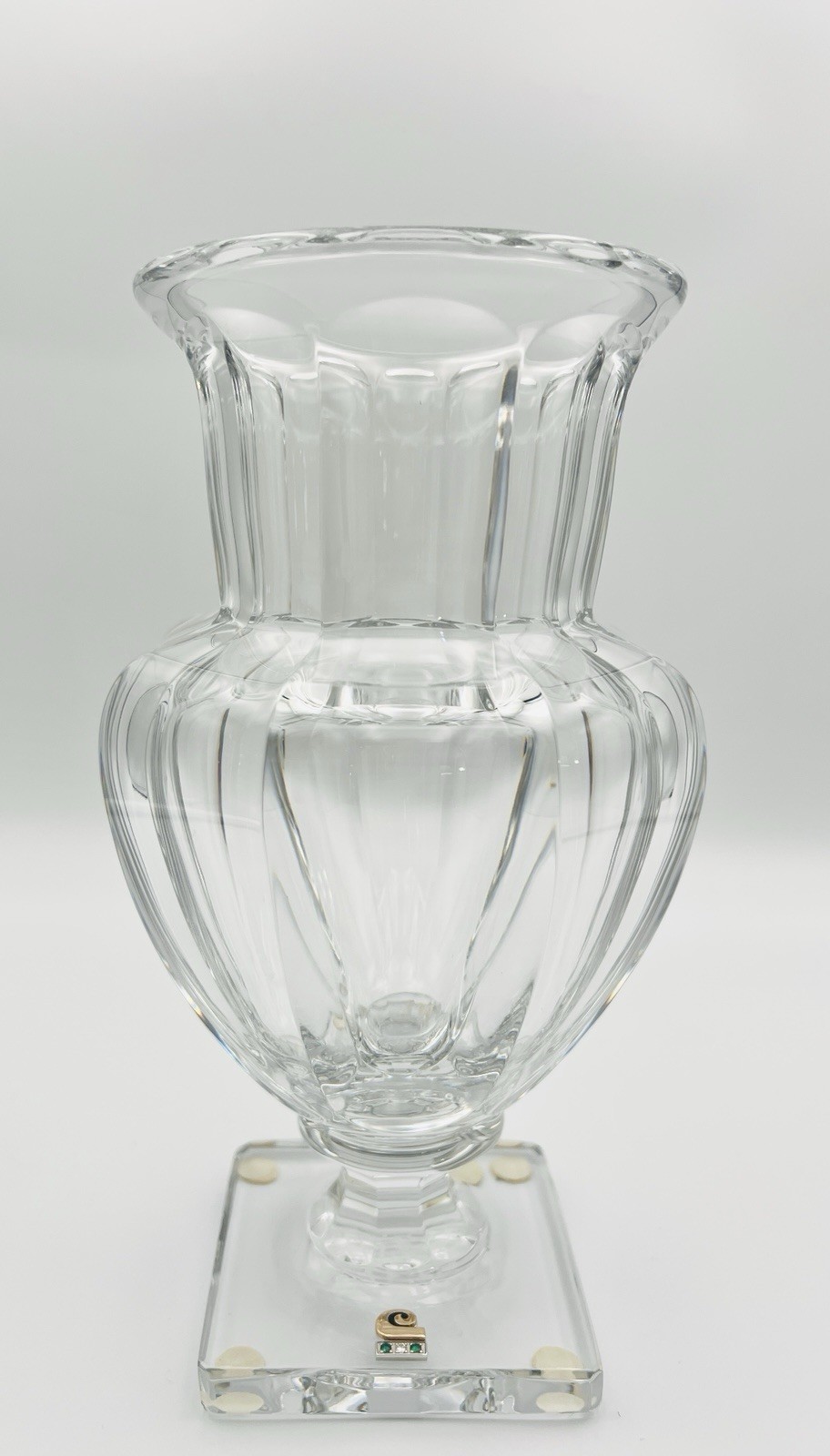 Custom BACCARAT CRYSTAL HARCOURT URN VASE W/DIAMOND & 2 EMERALDS MSRP $5,500