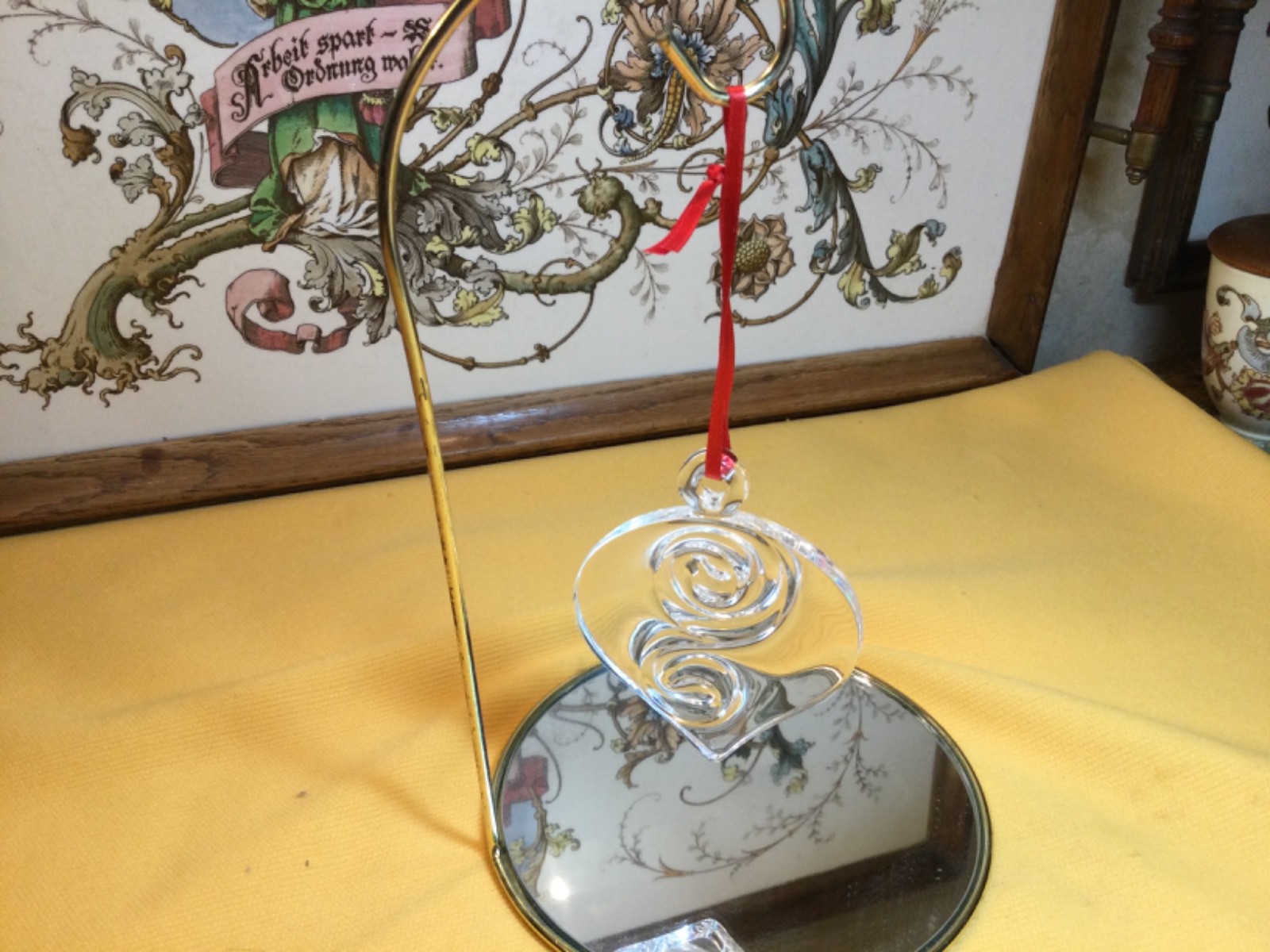 Orrefores Crystal Swirl Teardrop Ornament/Window Light Catcher