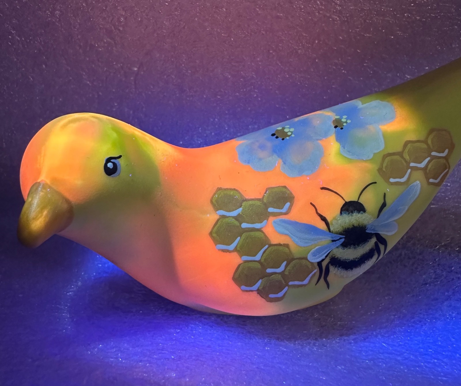 Fenton Yellow Bumble Bee Happiness Bird Ltd To 35 NFGS Exclusive CC Hardman