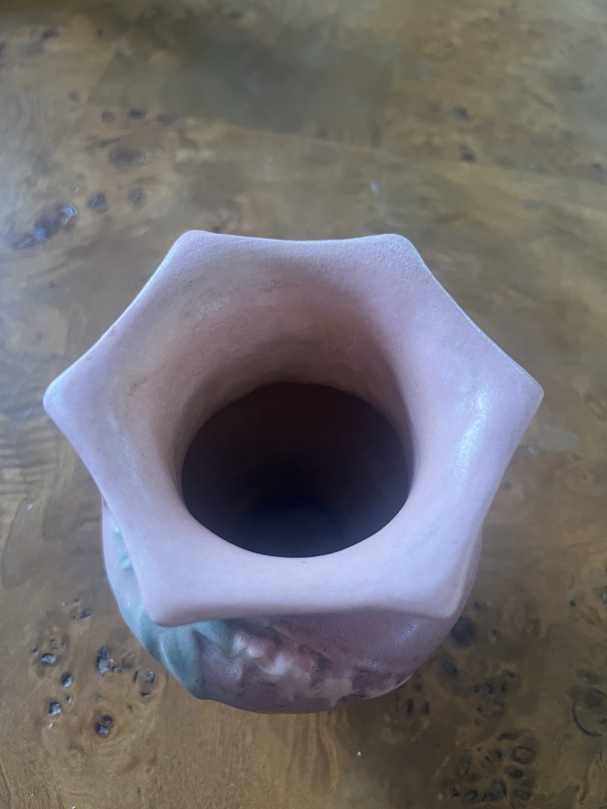 Roseville Bleeding Heart Pink 1940 Vintage Art Pottery Ceramic Vase 138-4 4.5”H
