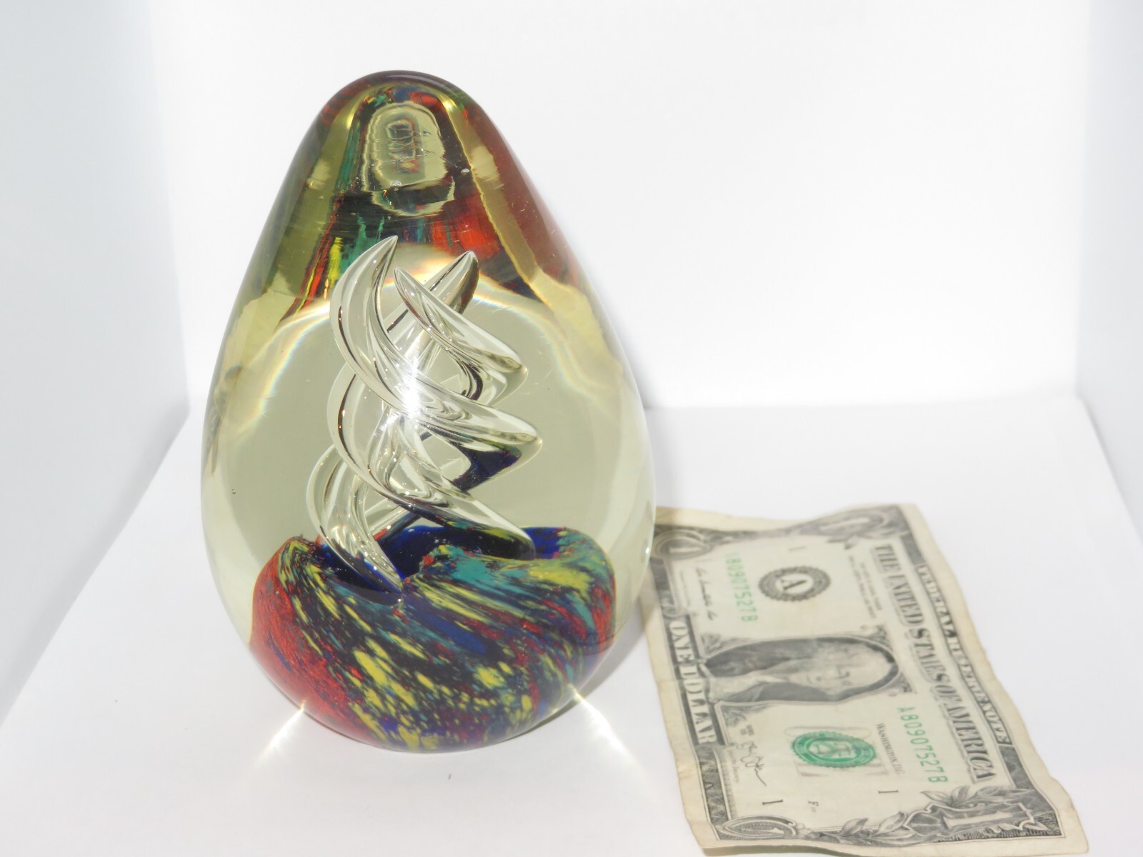 Glass Flower Paperweight Controlled Bubbles Vintage Art Glass (N803)