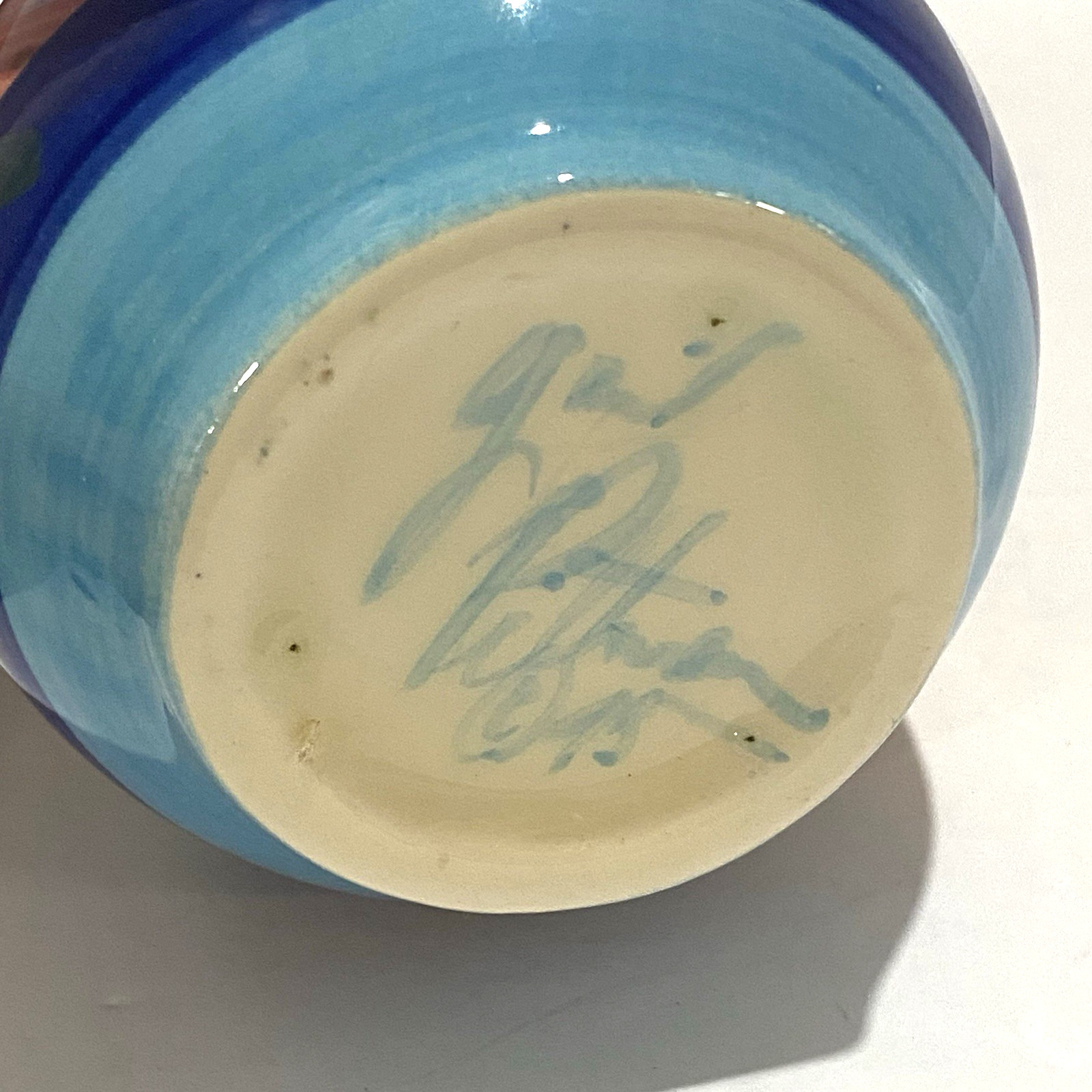 Gail Pittman Hand Painted Art Pottery Bud Vase Signed Multicolor Blue Swirl 6.5″