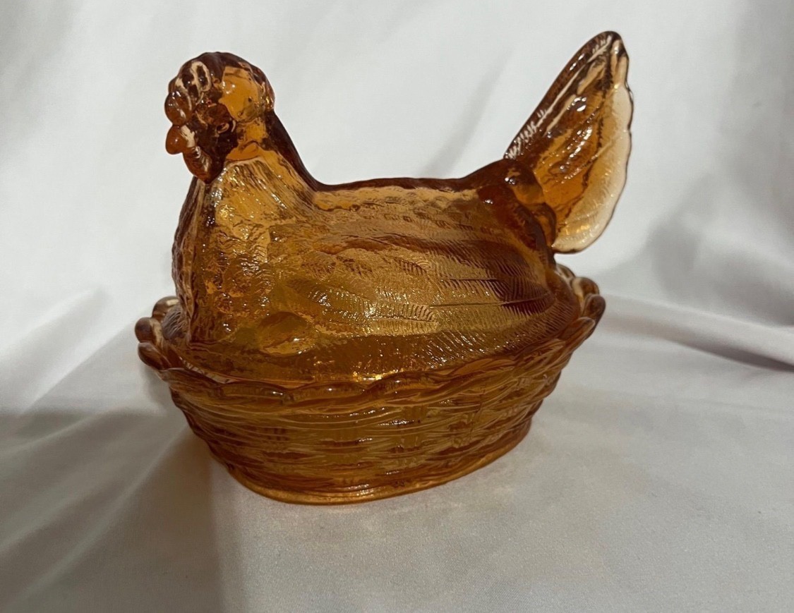 Vintage Amber Gold Indiana Glass Hen on a Nest 7″ Beaded