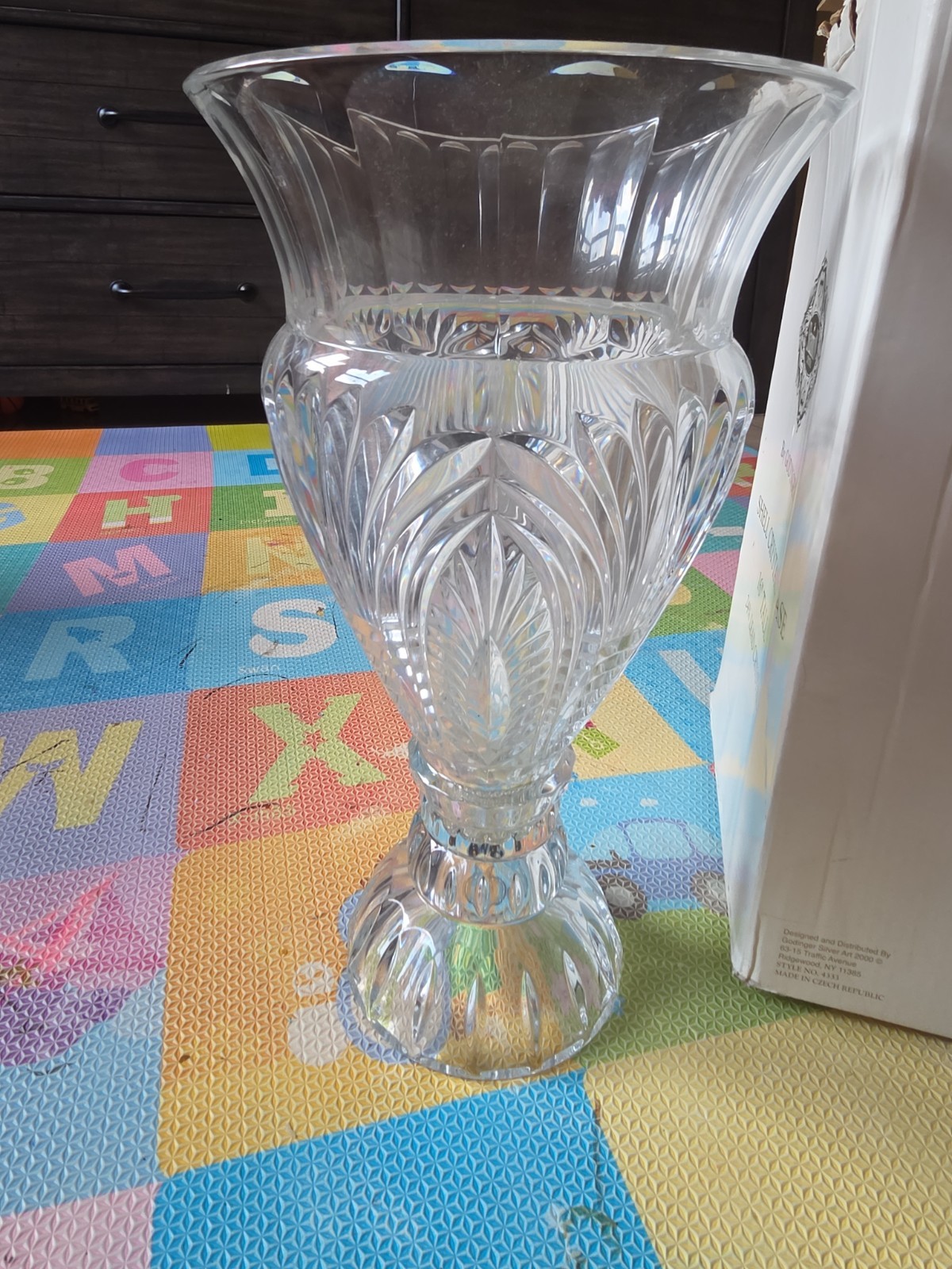 Shannon 24% Lead Crystal Vase By Godinger Coquille Shell Czech Rep 16″ Tall
