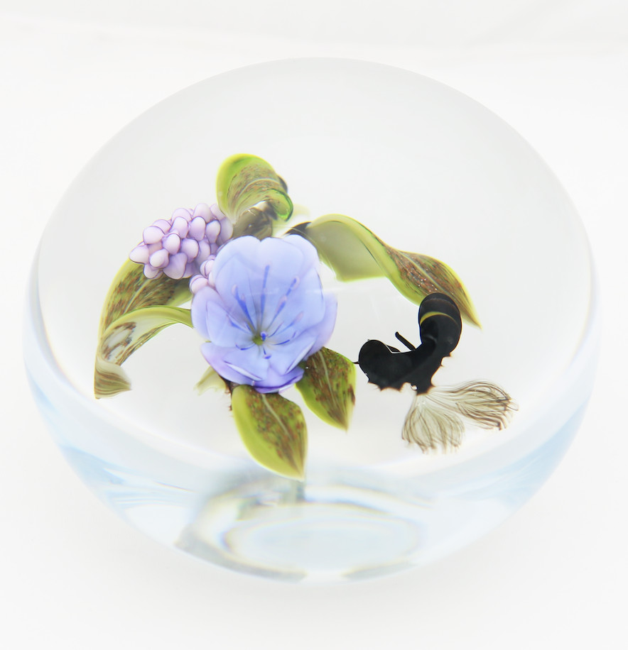 LARGE Victor TRABUCCO Wild Flowers Berries Honey BEE Art Glass PAPERWEIGHT