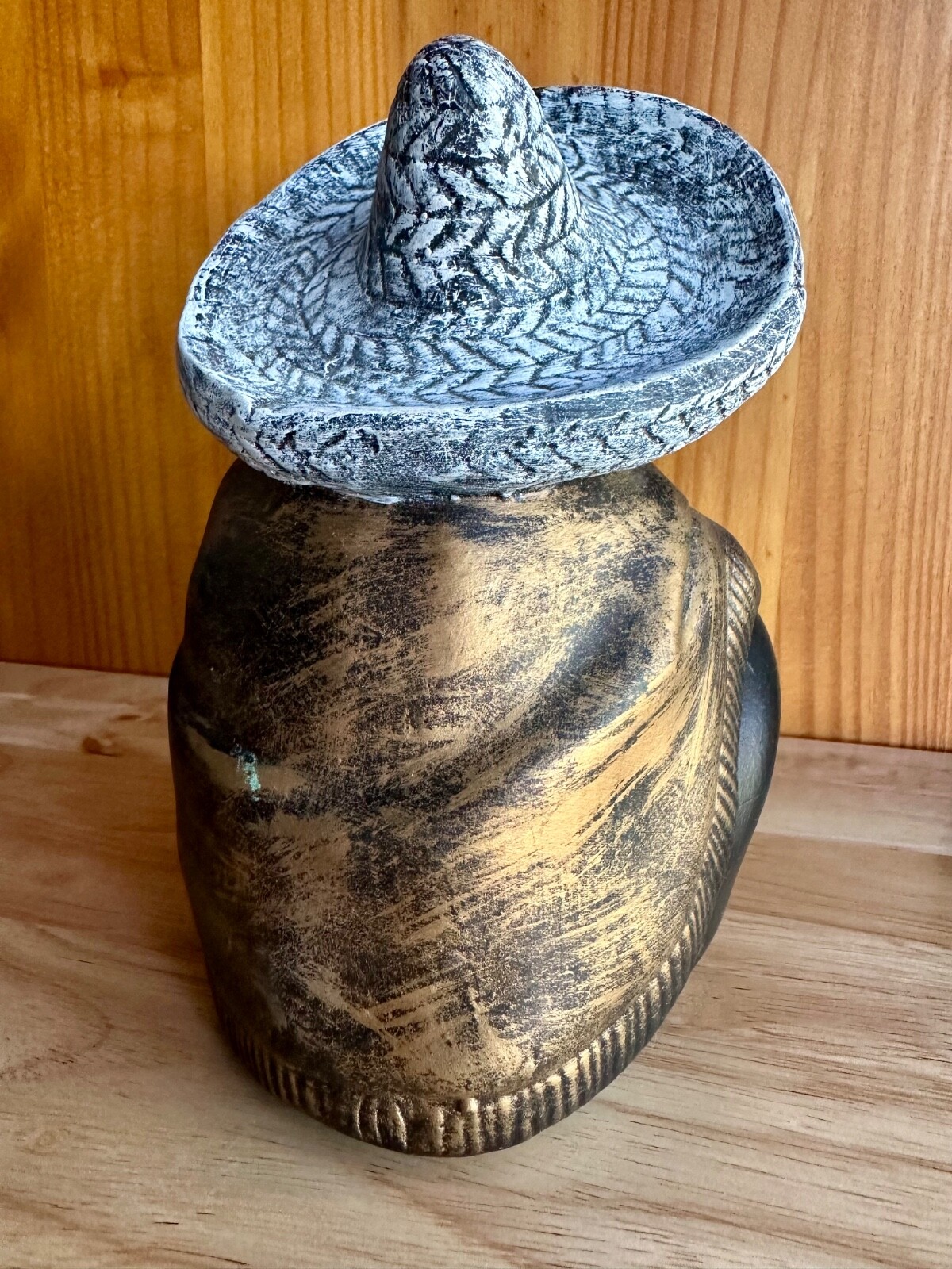 Vintage 7″ Sombrero Ceramic Sitting Figurines
