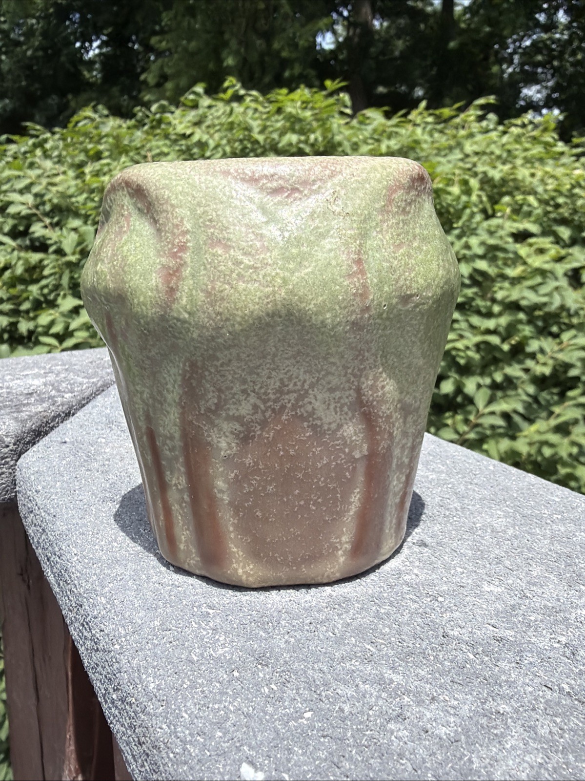 EARLY VAN BRIGGLE ARTS & CRAFTS POTTERY VASE with SPADES FLORAL PATTERN c.1907