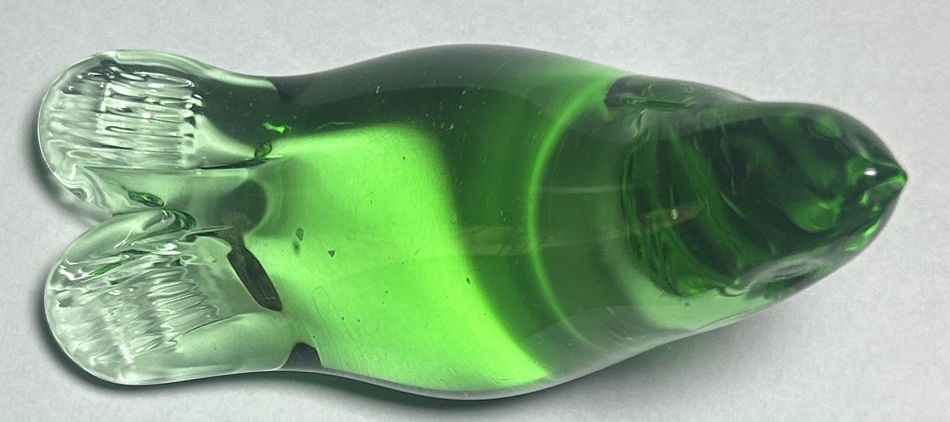 Vintage Green Emerald Glass Seal Sea Lion Figurine 3.5” Fin to Nose Super Cute