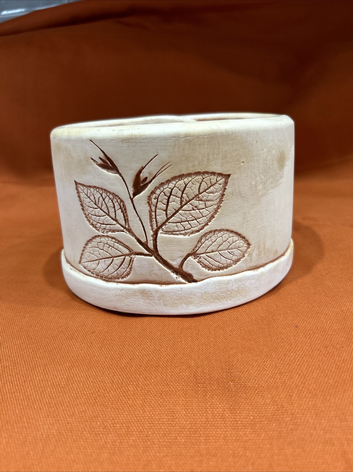 Swift Made in USA Flower Leaf Impression Botanical 4” T X 6”W Cream Pottery