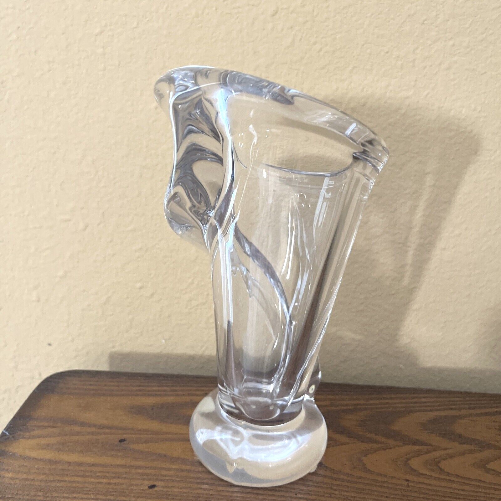 STUNNING~CRYSTAL CRISTALLERIES DE VANNES LE CHATEL ART GLASS MARKED VASE 7.25″T
