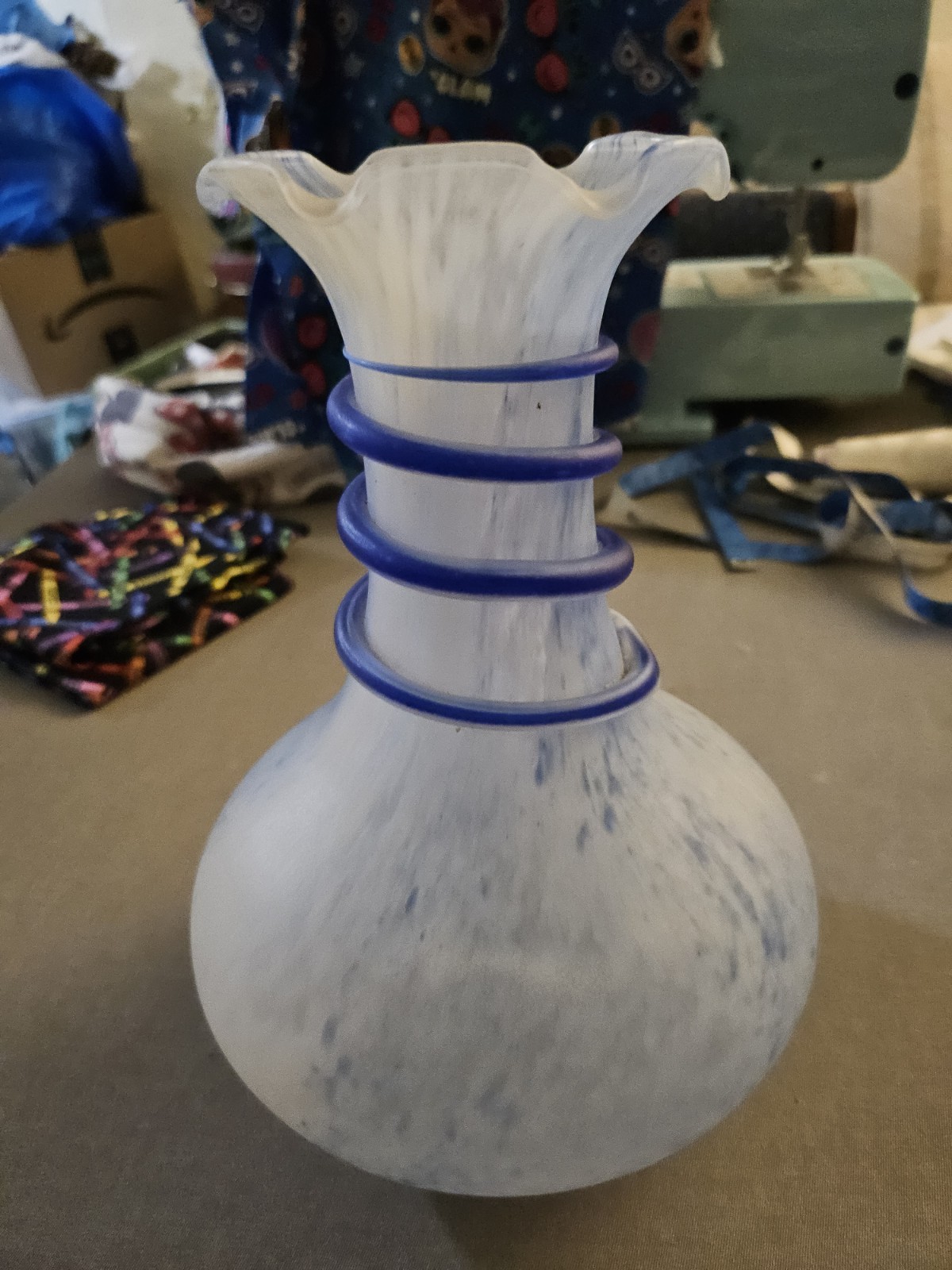 Murano Style Glass Ware Crystal Clear Italy White And Blue Cobalt Spiral Vase