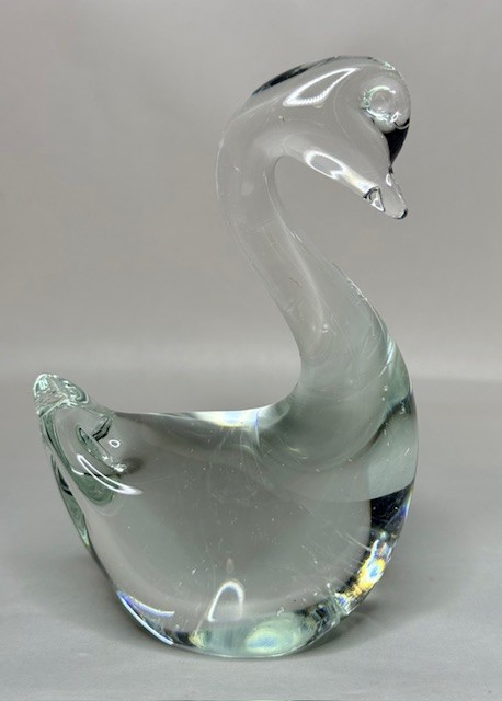 2 pc. Art Glass Swans Green and White Hand Blown Glass, 4 1/2 in x 3 1/4 in.