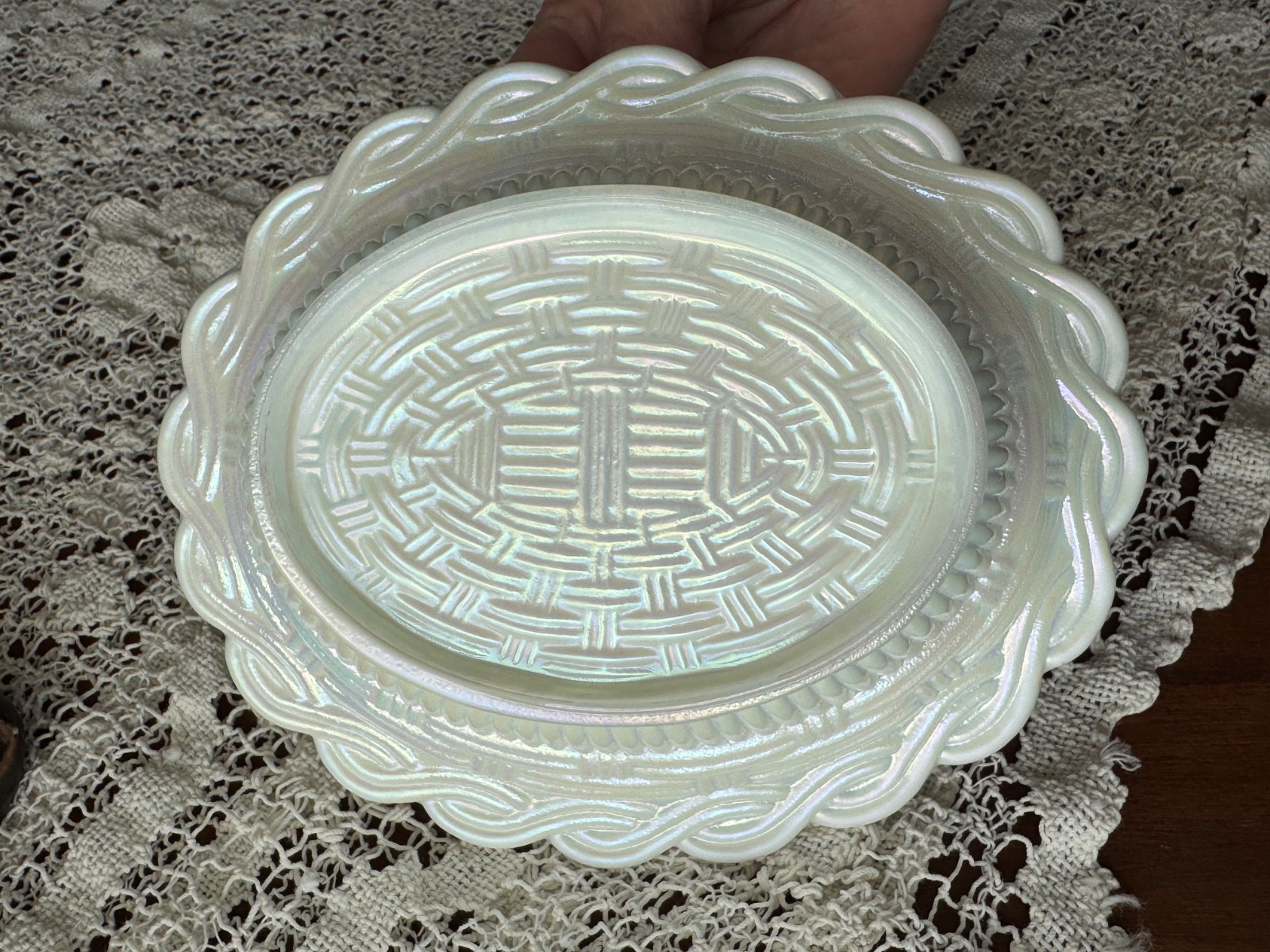 Mosser New White Milk Glass Carnival Hen On Nest Iridescent 6.5” STUNNING
