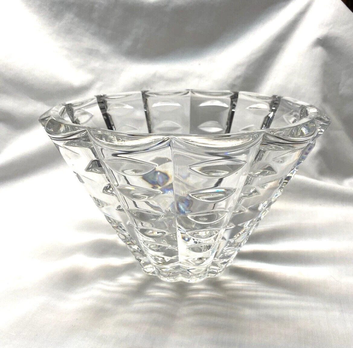 Mikasa Celebrations 24% Lead Crystal Facets 9″ x 6″ Heavy Bowl-Stunning