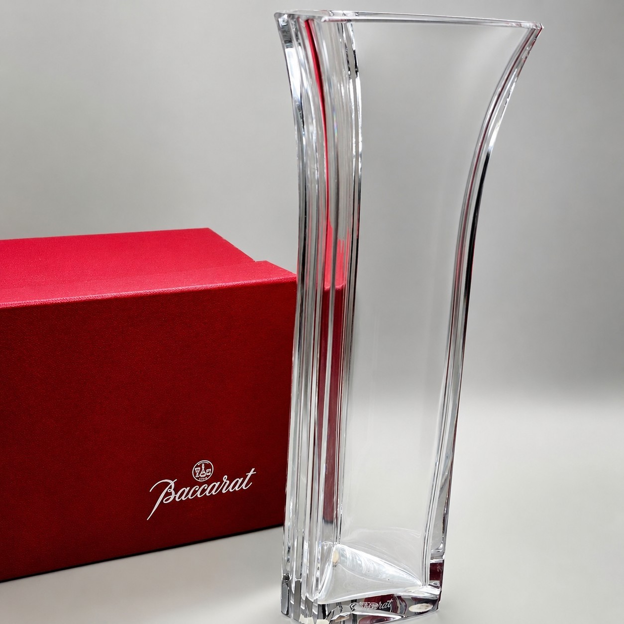 Baccarat Architecture Crystal ~ Rare ~ Triangular Vase 9.5″ Signed France w/ Box