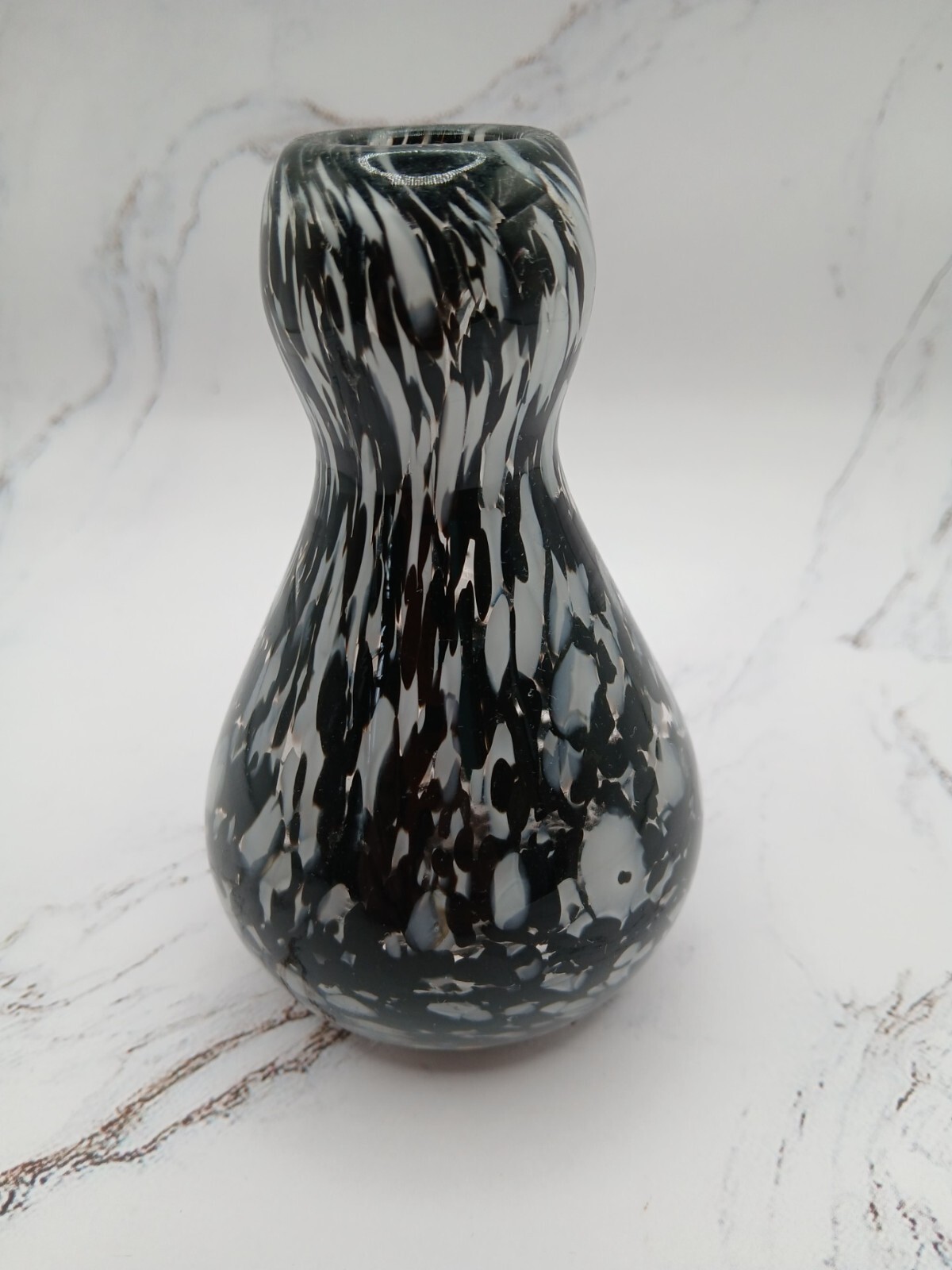 Vintage Black & White Swirl Hand Blown Art Glass Vase 4-1/2 In.