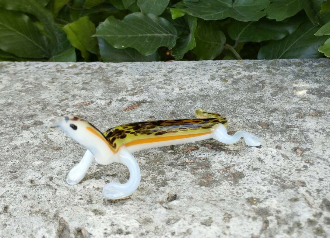 Anteater figurine. Murano glass decor. Lizard.
