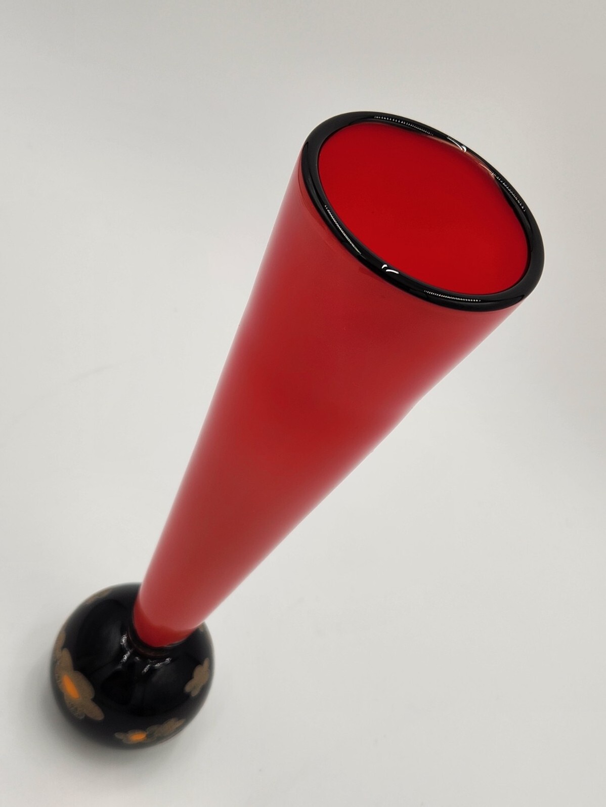 Art Glass Bud Vase Ball Base Red Black Signed 2009 Gold Floral Hand Blown 12″H