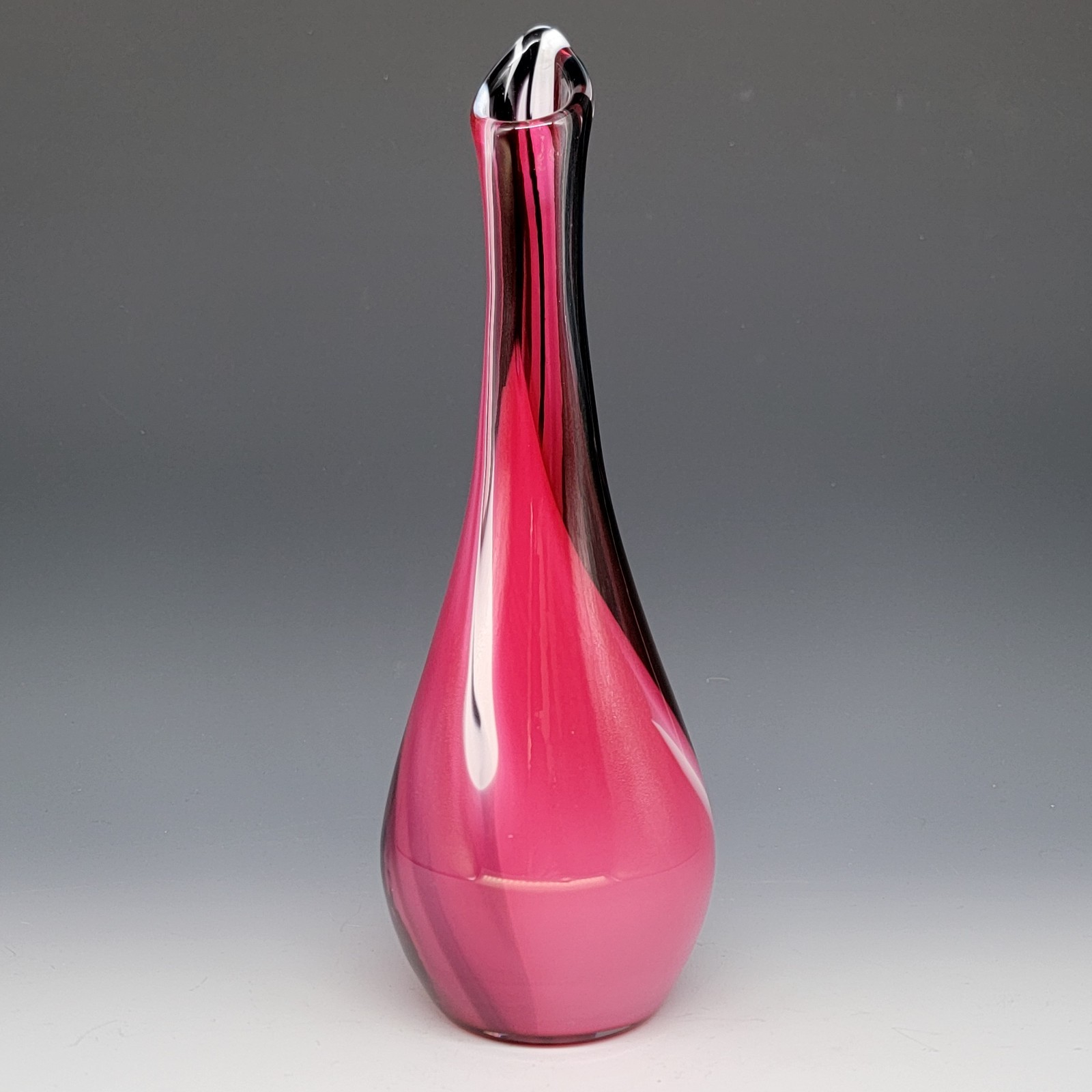 Richard CLEMENTS Studio Art Glass Vase Pink Blue White Swirl Signed 11″