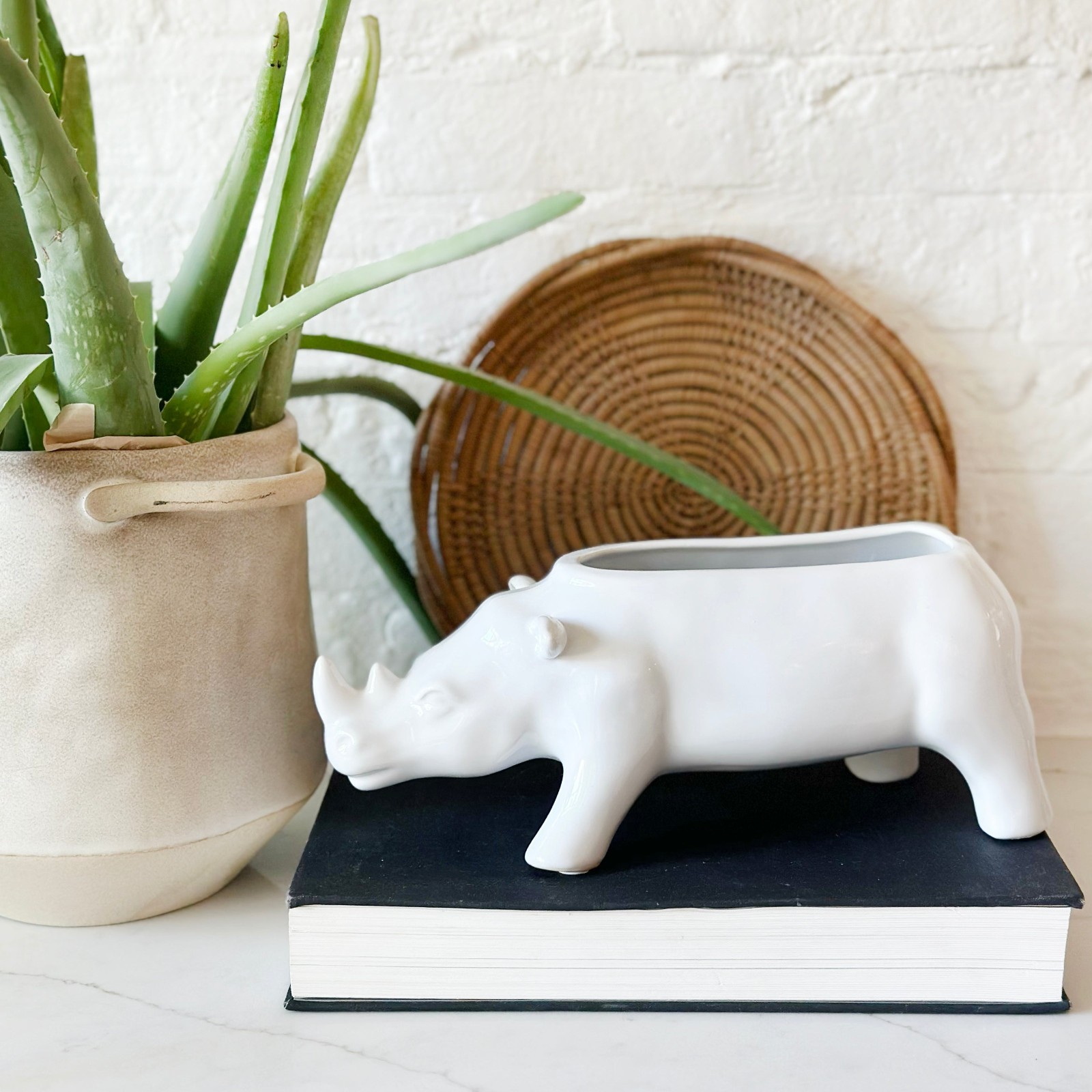 White Ceramic Rhinoceros Planter Tabletop Decor * Excellent Pre-Owned Condition
