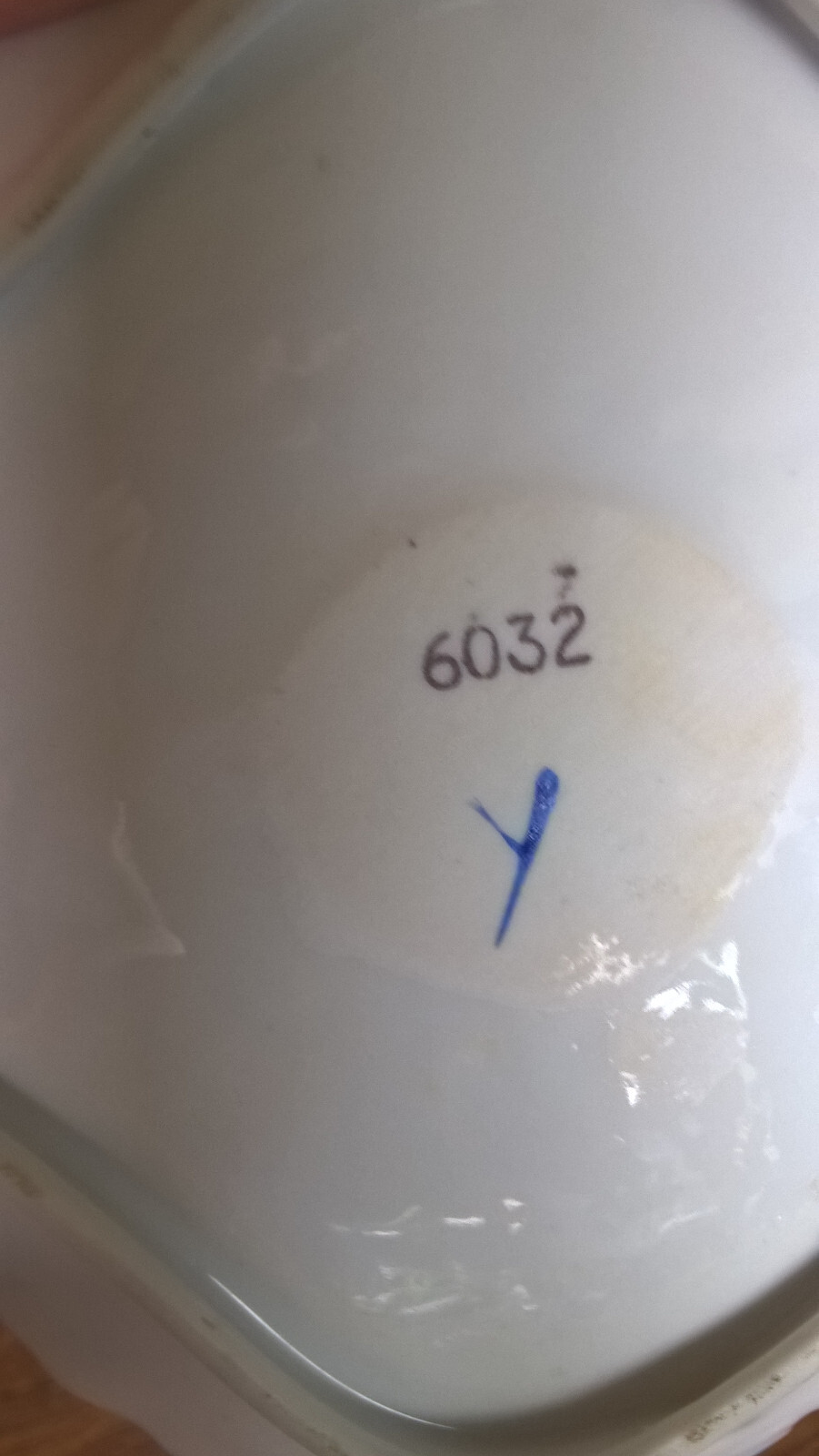 Andrea By Sadek ? Chamberstick 5″ White & Gold Tone Porcelain For Taper Candle
