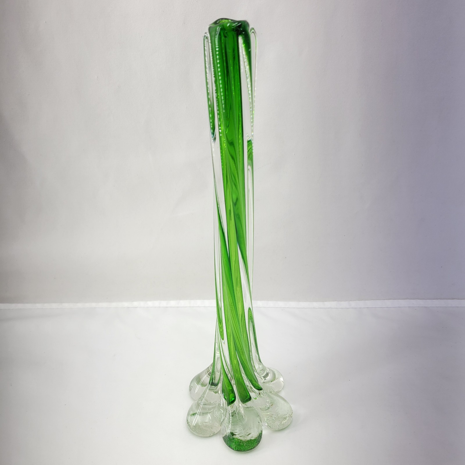 Twisted Elephant Art Glass Pulled Bud Vase 11.50″ Tall Green/Clear Vtg MCM