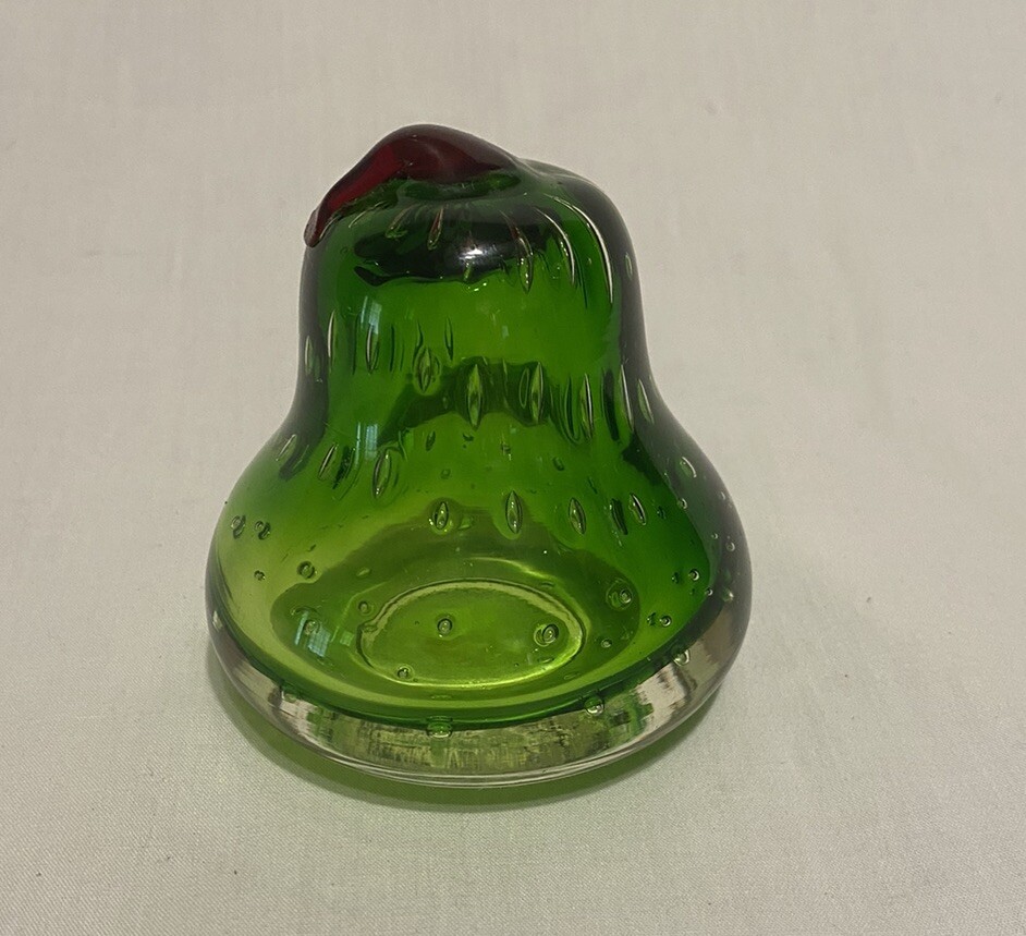 Art Glass Green Pear Controlled Bubbles Lefton 3.25 x 3.5 Inches